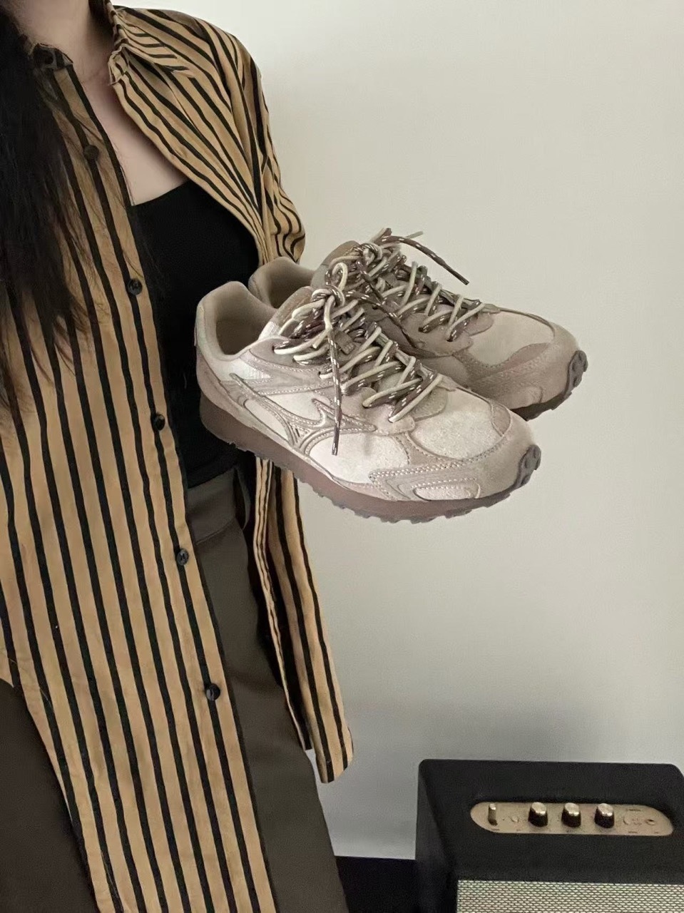 MIZUNO LG 60S 2K 美津濃 奶油灰金 米灰 焦糖底 男女鞋 D1GH242107 / 預購