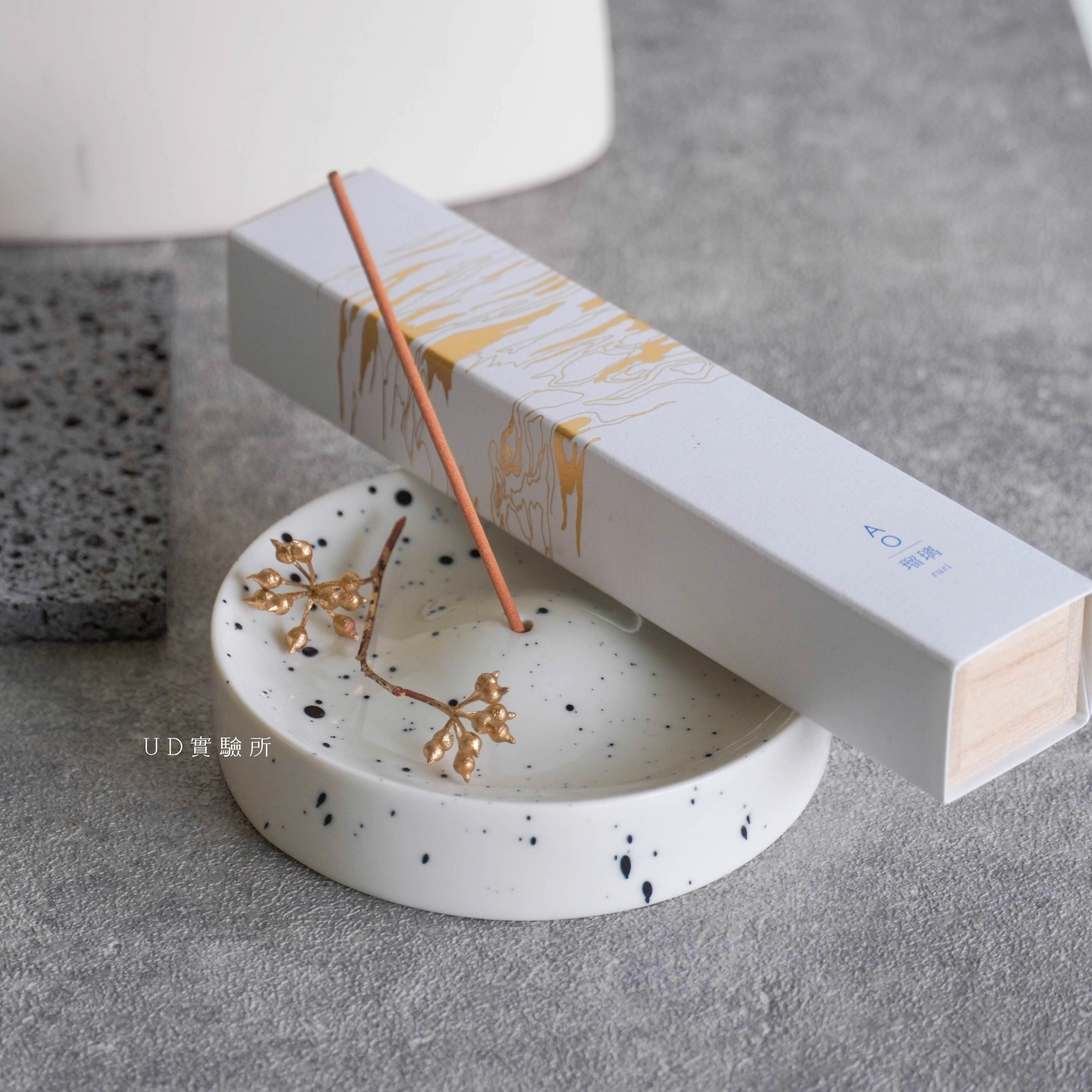 潑墨陶瓷線香座