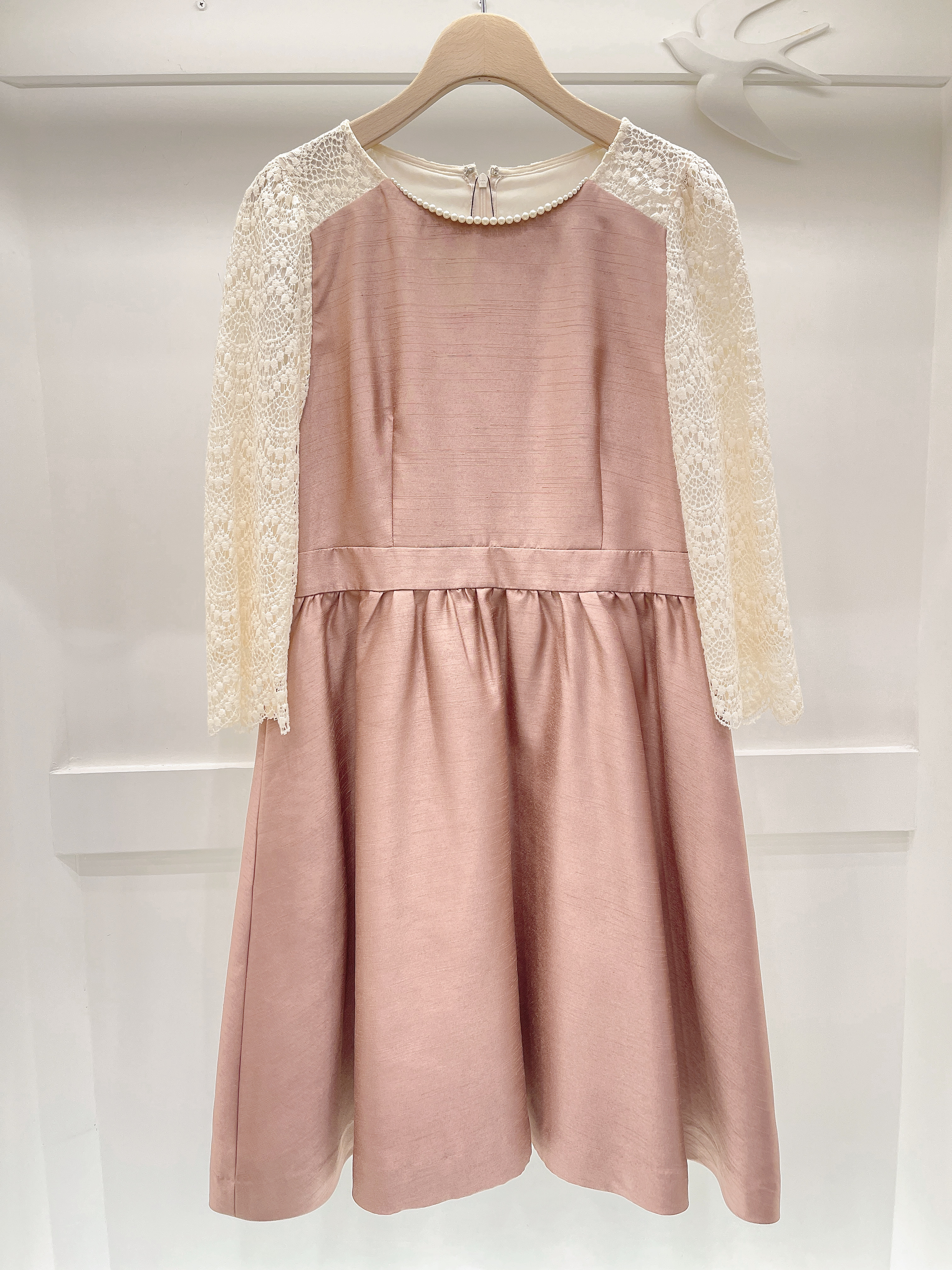 珍珠領lace袖洋裝