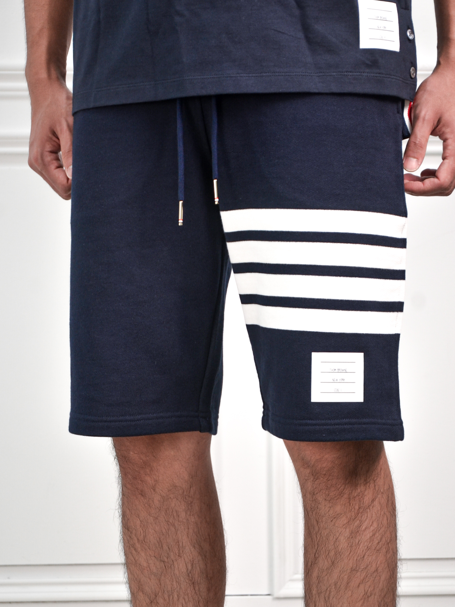 Thom Browne '4 bar’ bermuda shorts 白條紋短褲【 MJQ012H00535461】
