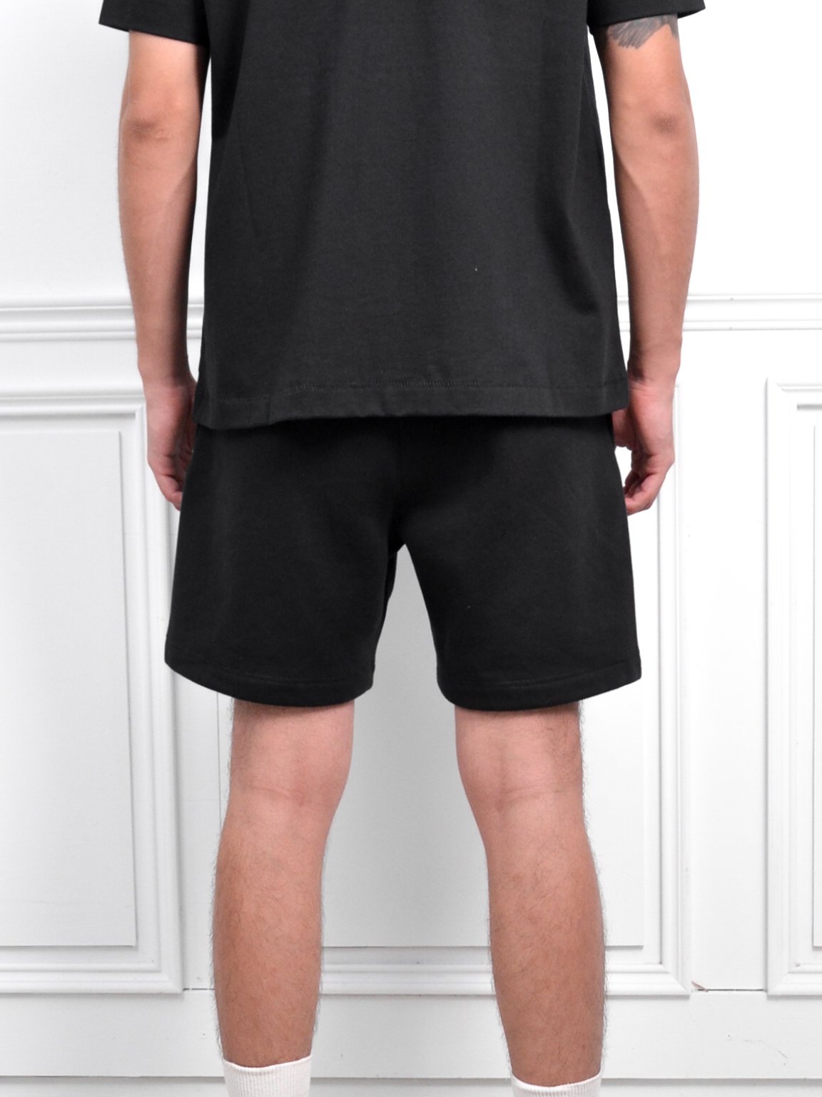 Essentials Shorts經典字樣黑色短褲