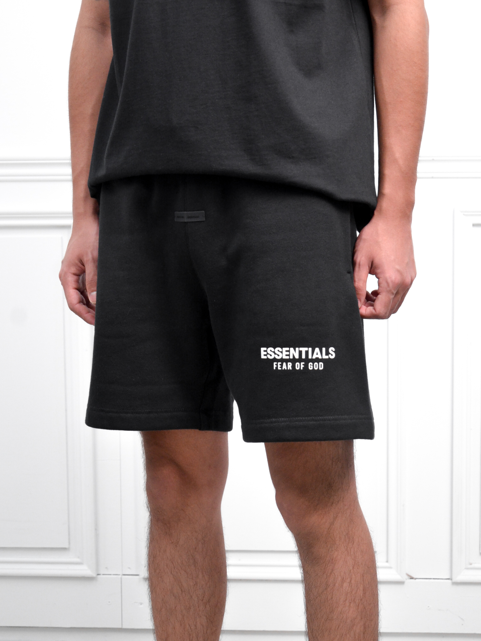 Essentials Shorts經典字樣黑色短褲
