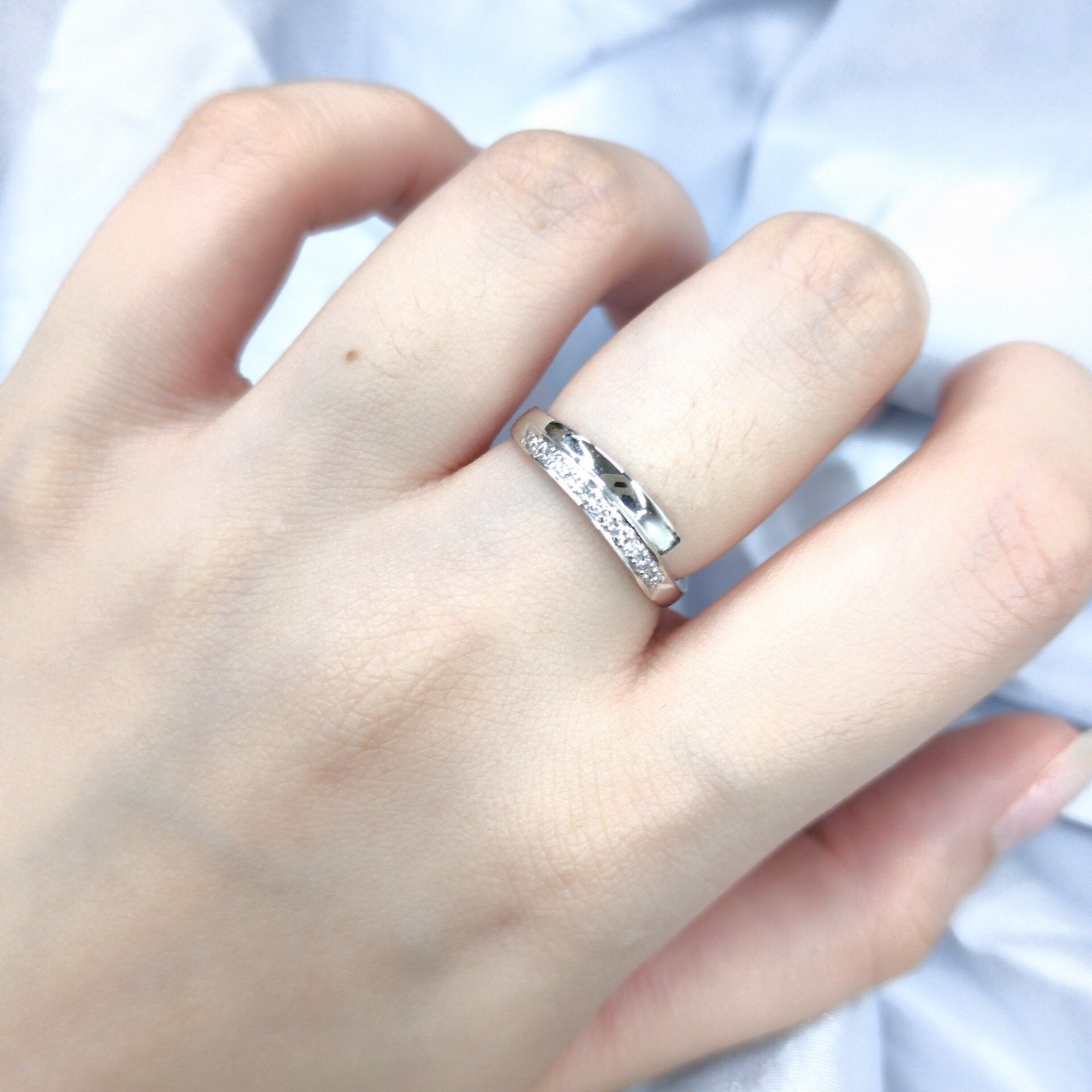 18K White Gold 0.07ct Diamond Ring