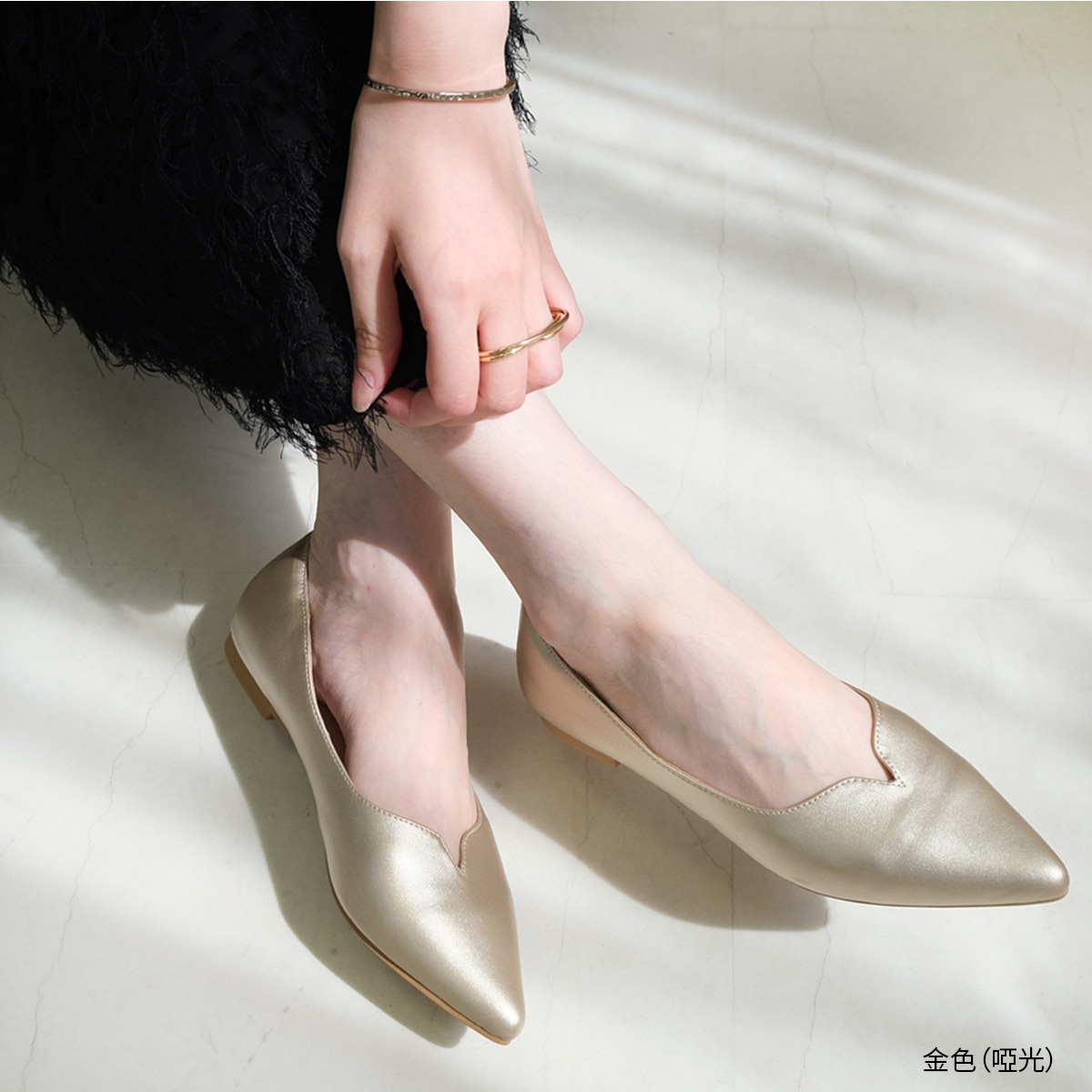 美人尖V型切割尖頭平底鞋