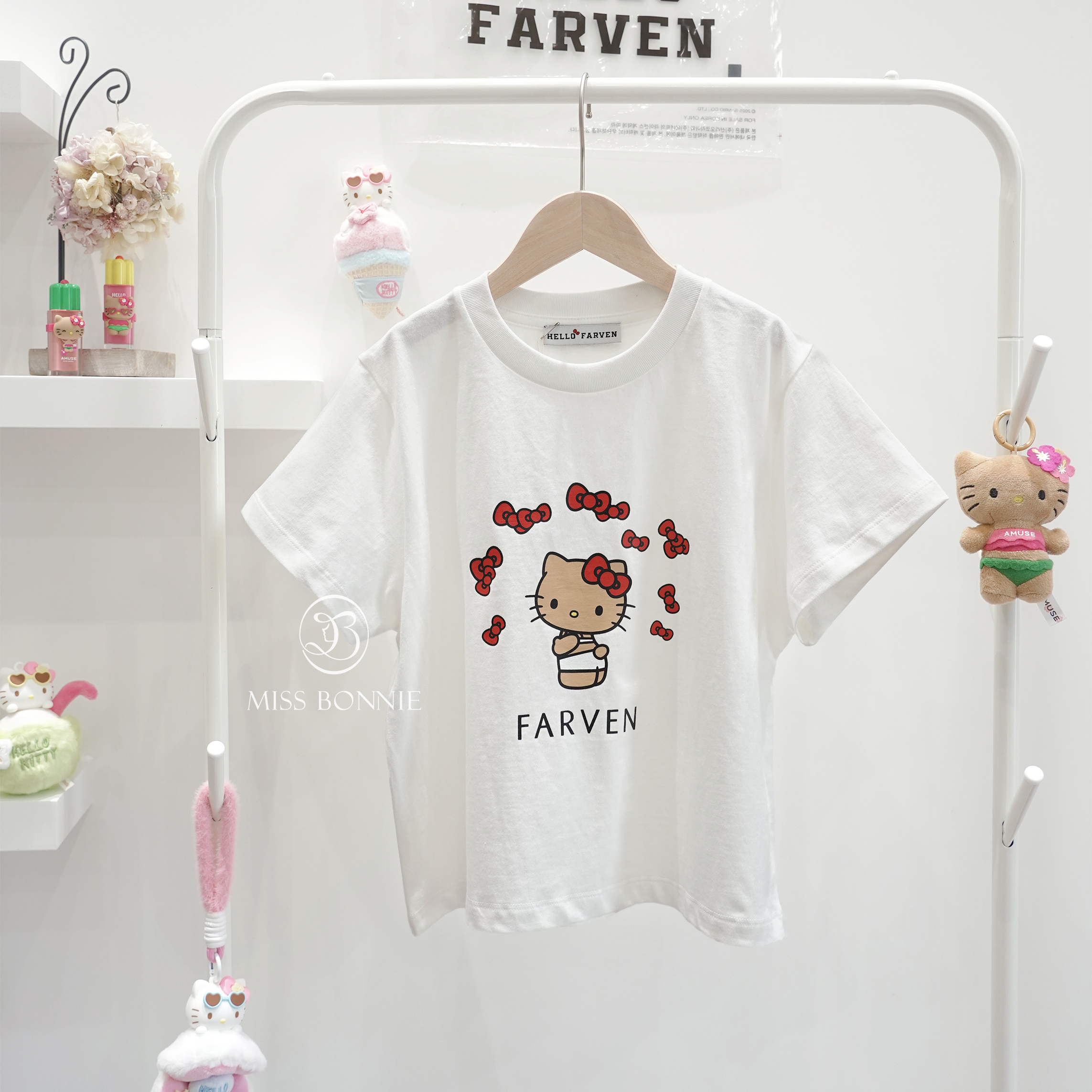 Farven蝴蝶結黑皮Kitty短版短袖T(現貨)