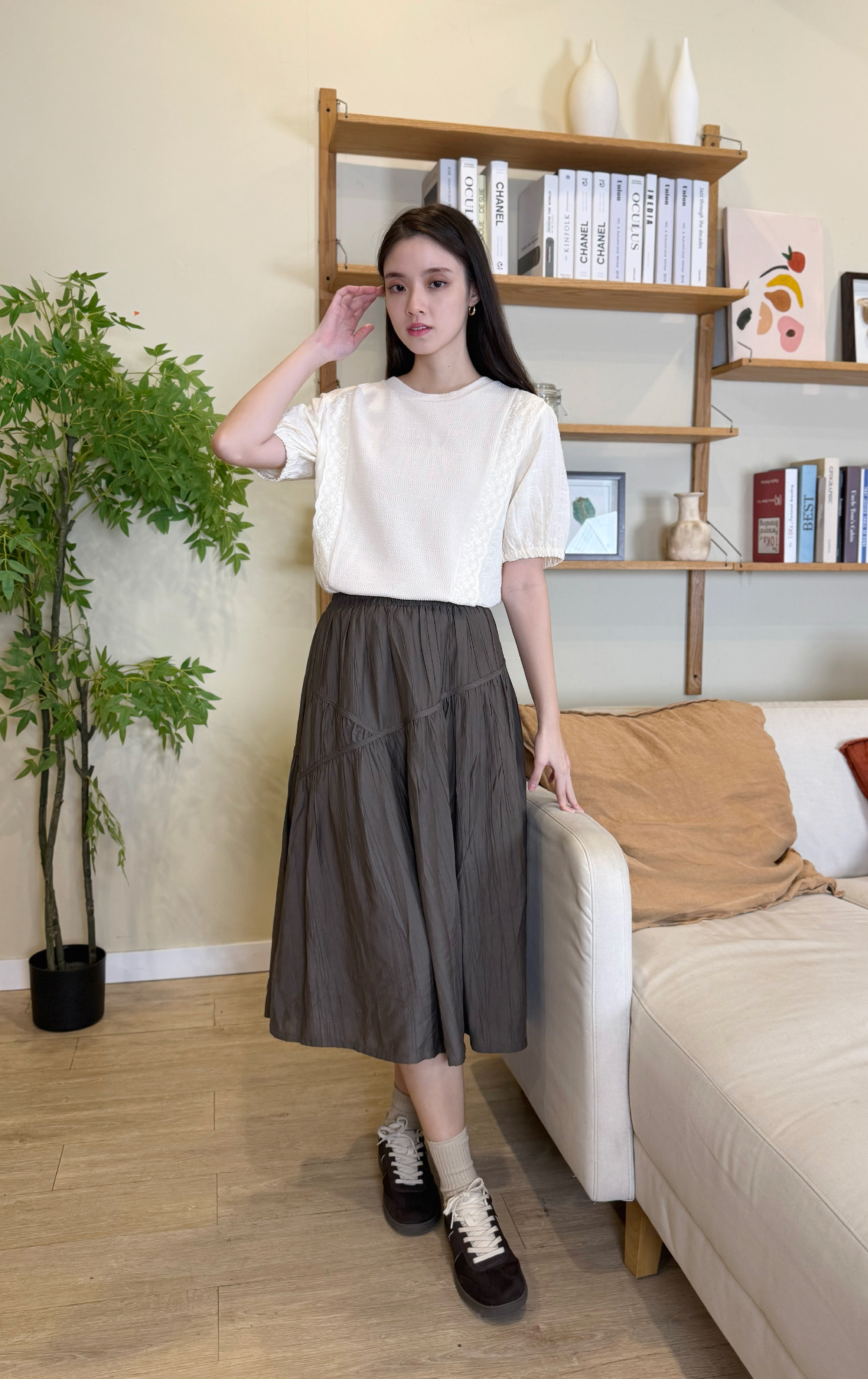 花邊泡泡袖上衣 LT0303