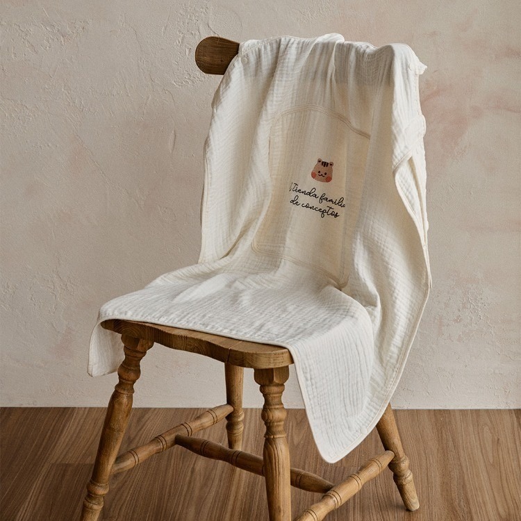 25F/W DTD溫馨抱抱暖白系列-莫代爾棉紗背巾毯