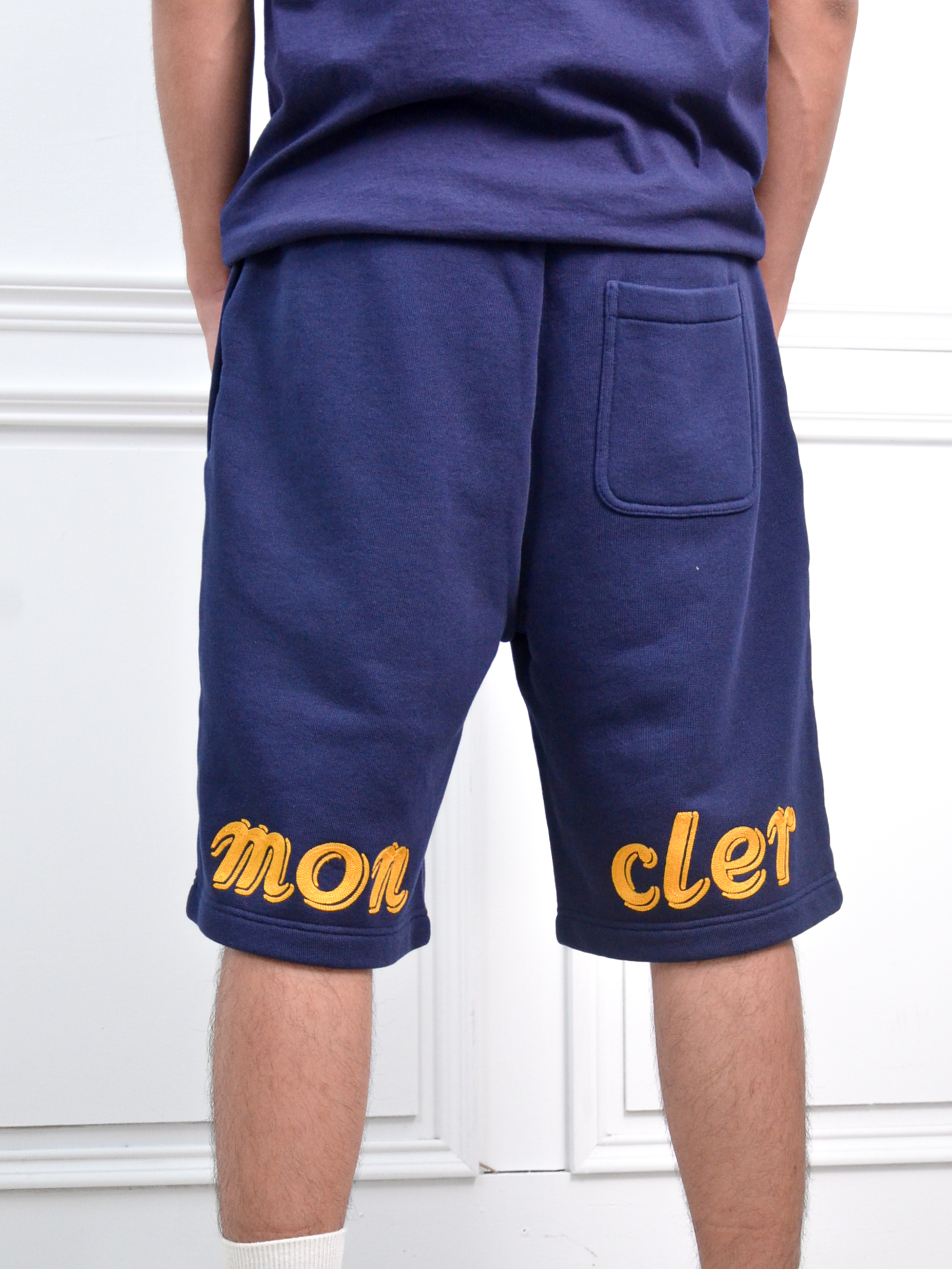 Moncler x Mercedes-Benz by Nigo Shorts 字樣撞色棉短褲【K14018H0000189AWV】