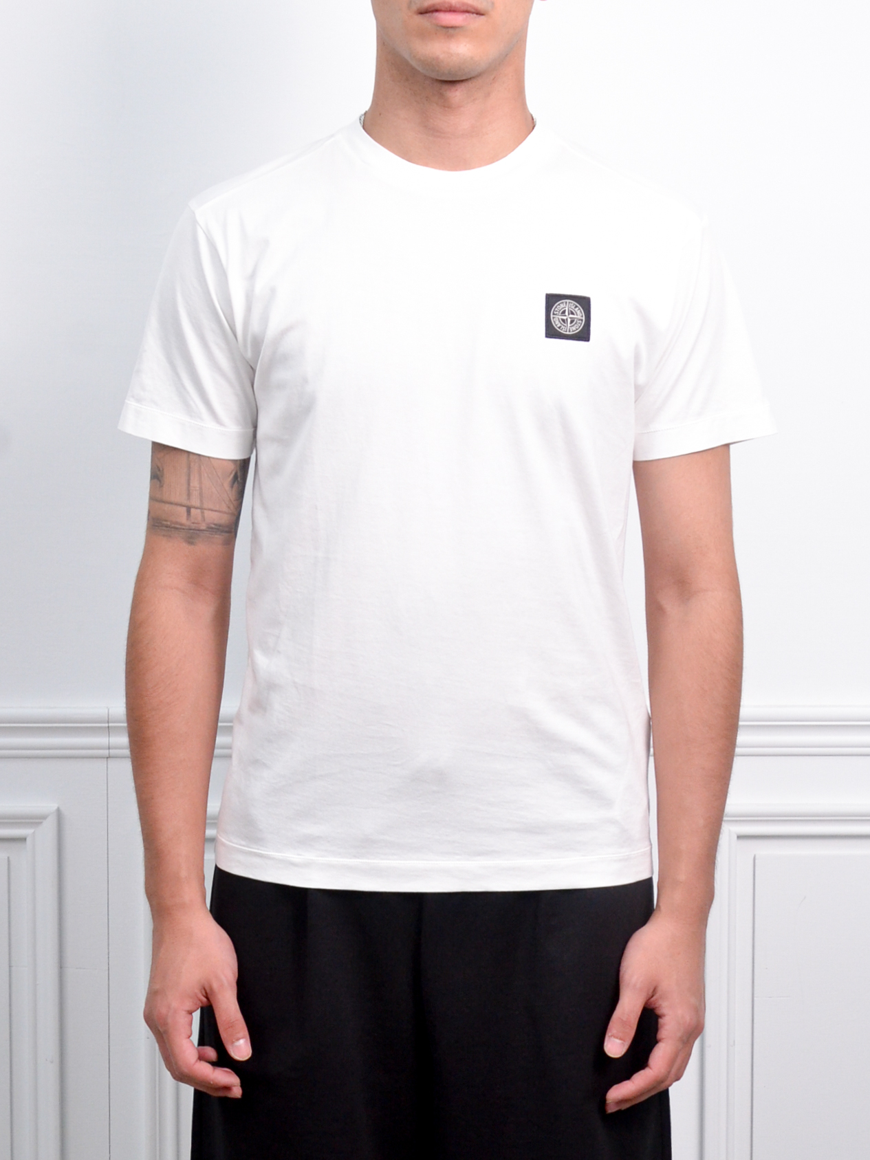 Stone Island 經典刺繡羅盤短袖 黑/白/深藍/天藍/粉【K1S152100039S0013】