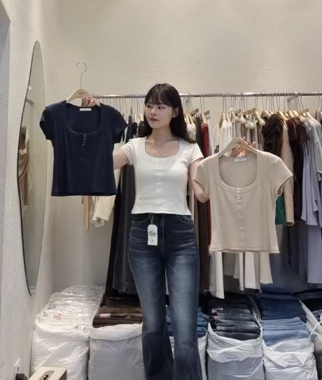 RH5017 大U粗領線條感Top