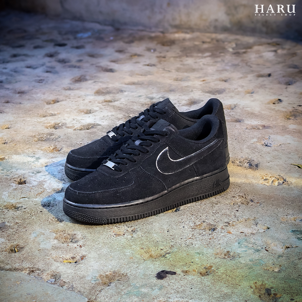 NIKE AIR FORCE 1 "BLACK CAT" 黑豹 AF1 麂皮 全黑 復古休閒鞋 HQ1966-002