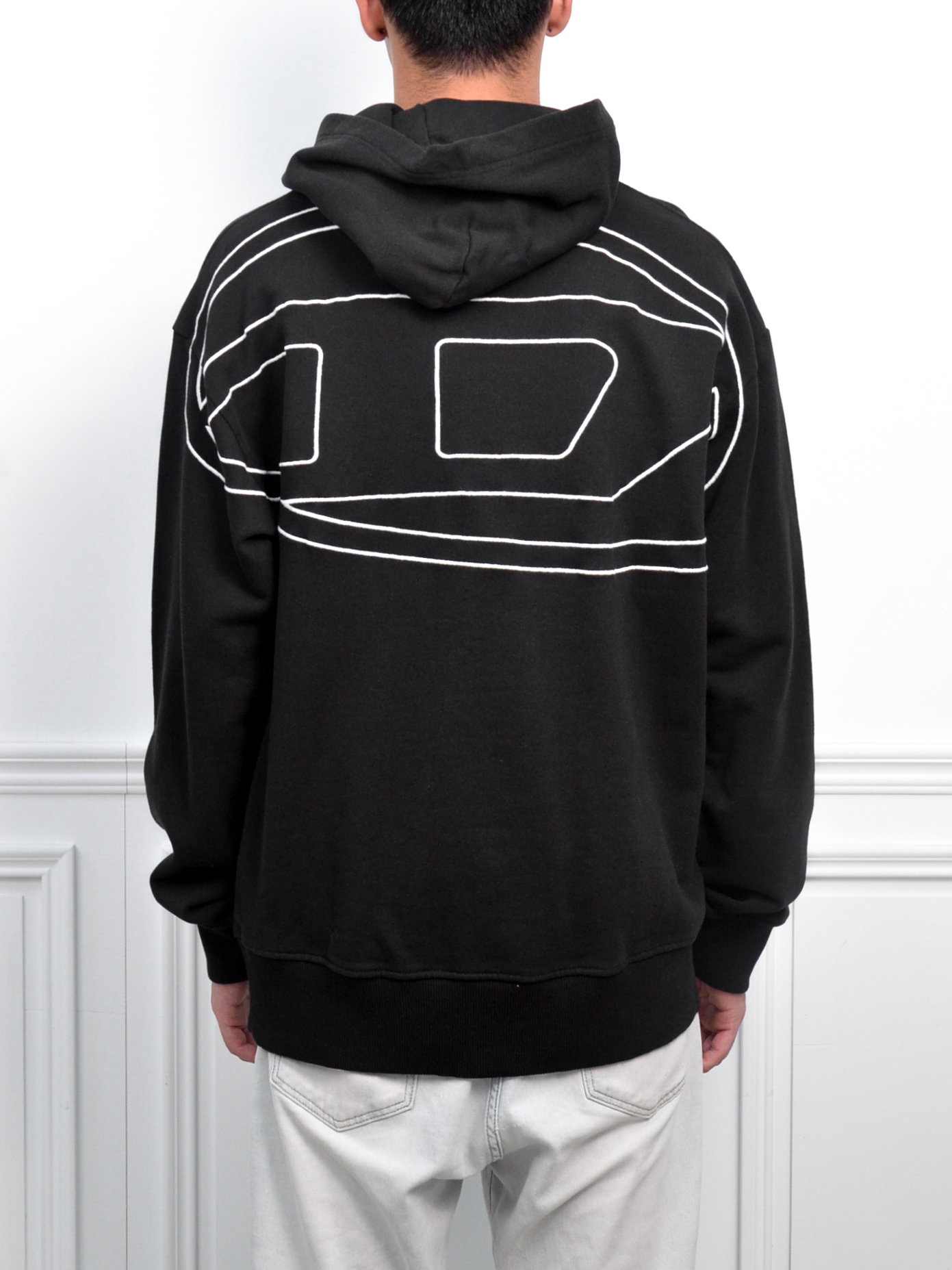 Diesel Hoodie 背大刺繡LOGO帽T 黑/白【A113040GYCJ】