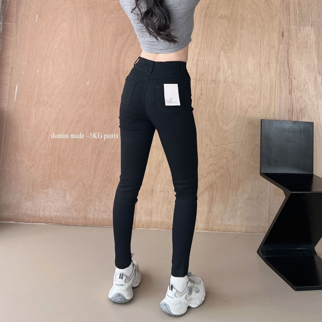 【顯瘦-5KG魔術褲】DOMISS自訂-黑色長褲 百搭黑褲 小貓褲S-XL (現貨)