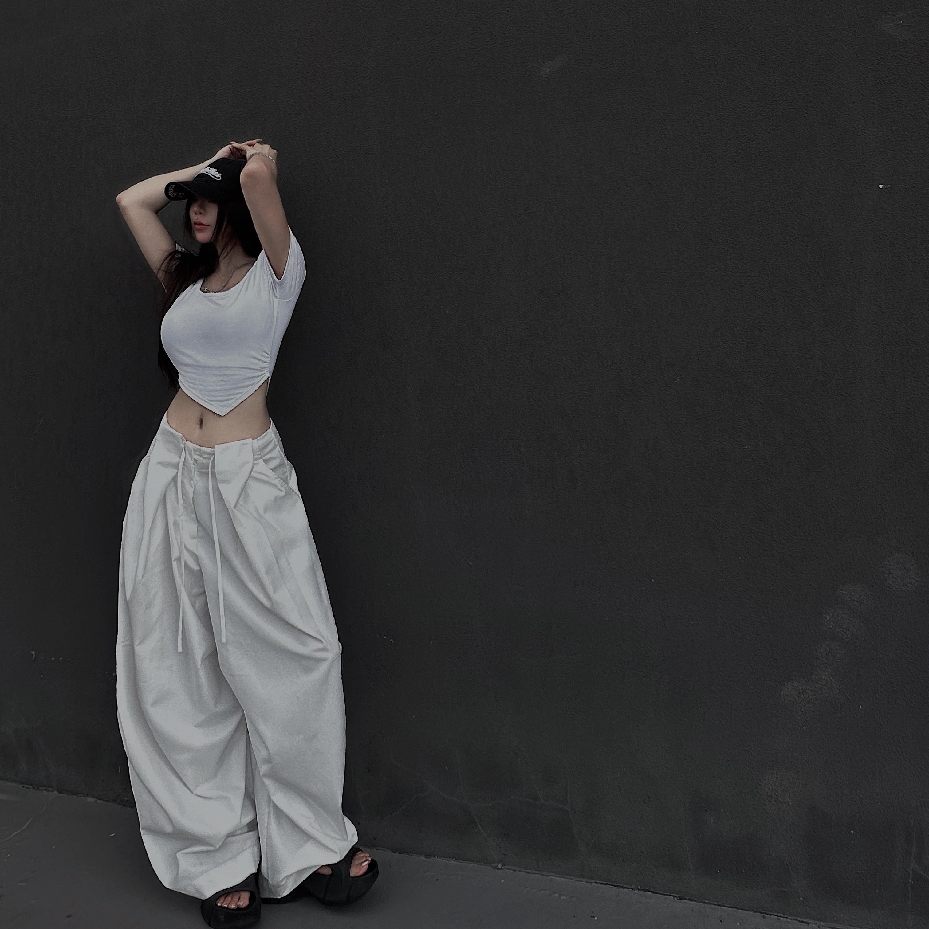 Sep【9.2PM18:00】#藏肉王 極簡冷冽挺版繭型褲（梨身強推）