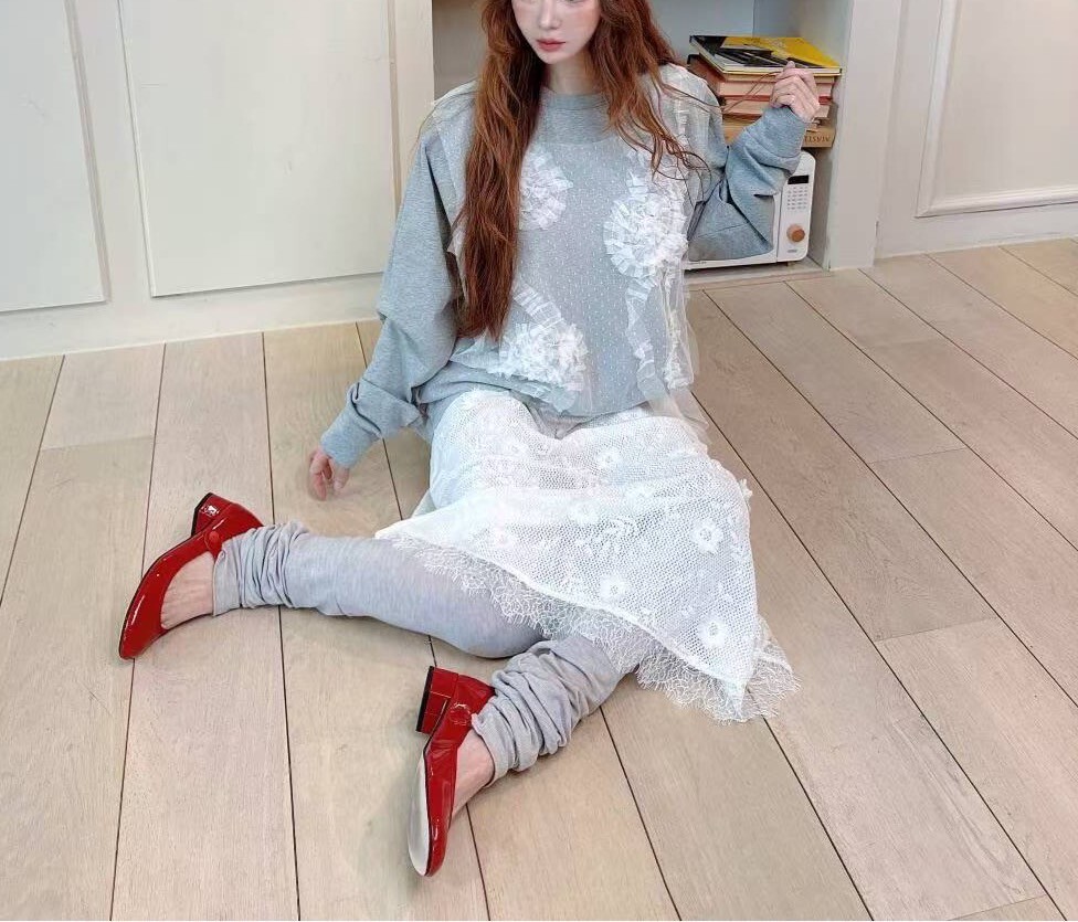 過膝花朵蕾絲裙拚內搭褲