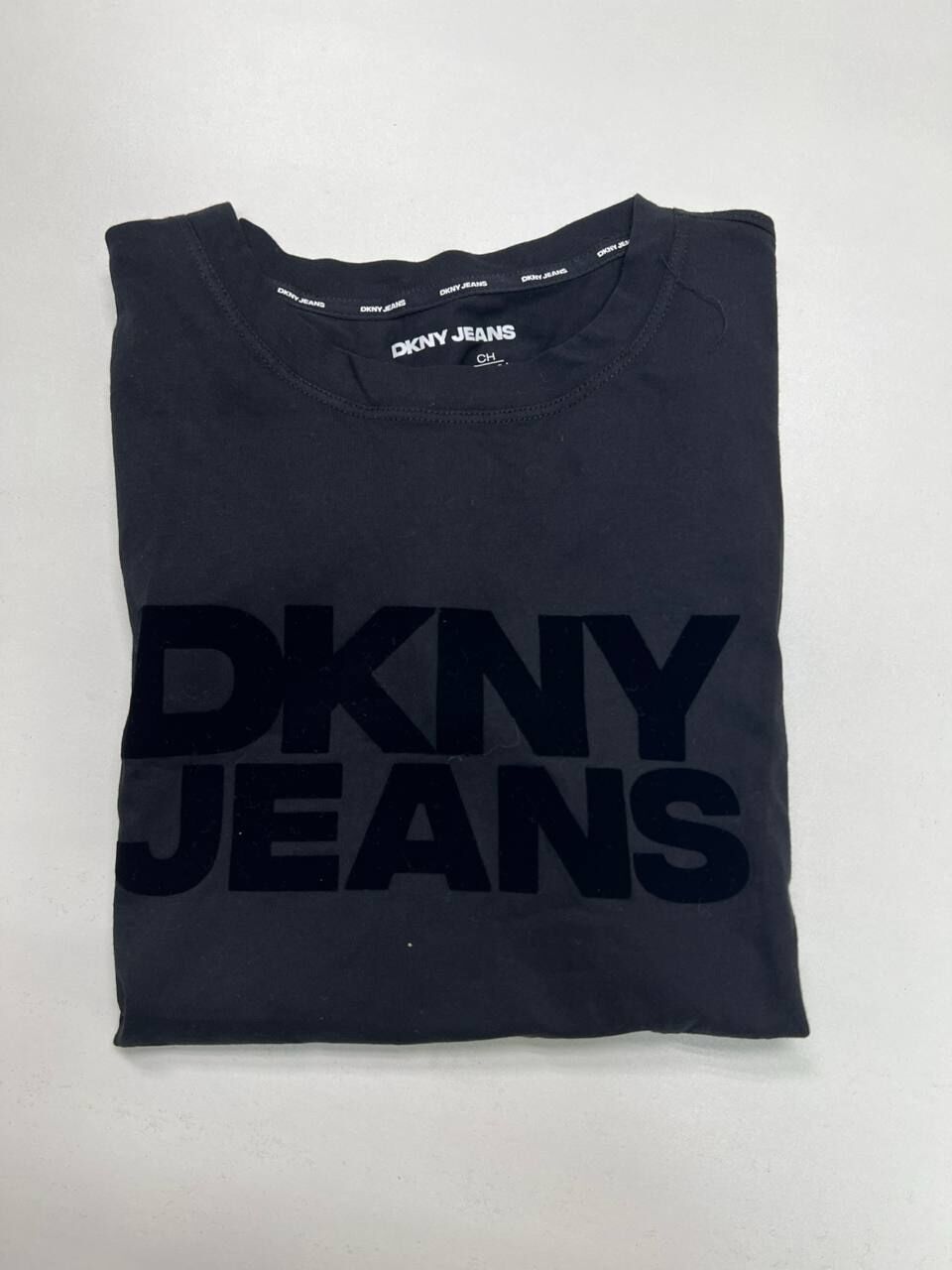 [S] DKNY BLK/BLACK T-SHIRT, DJ4T1265-BBL (SD1500)