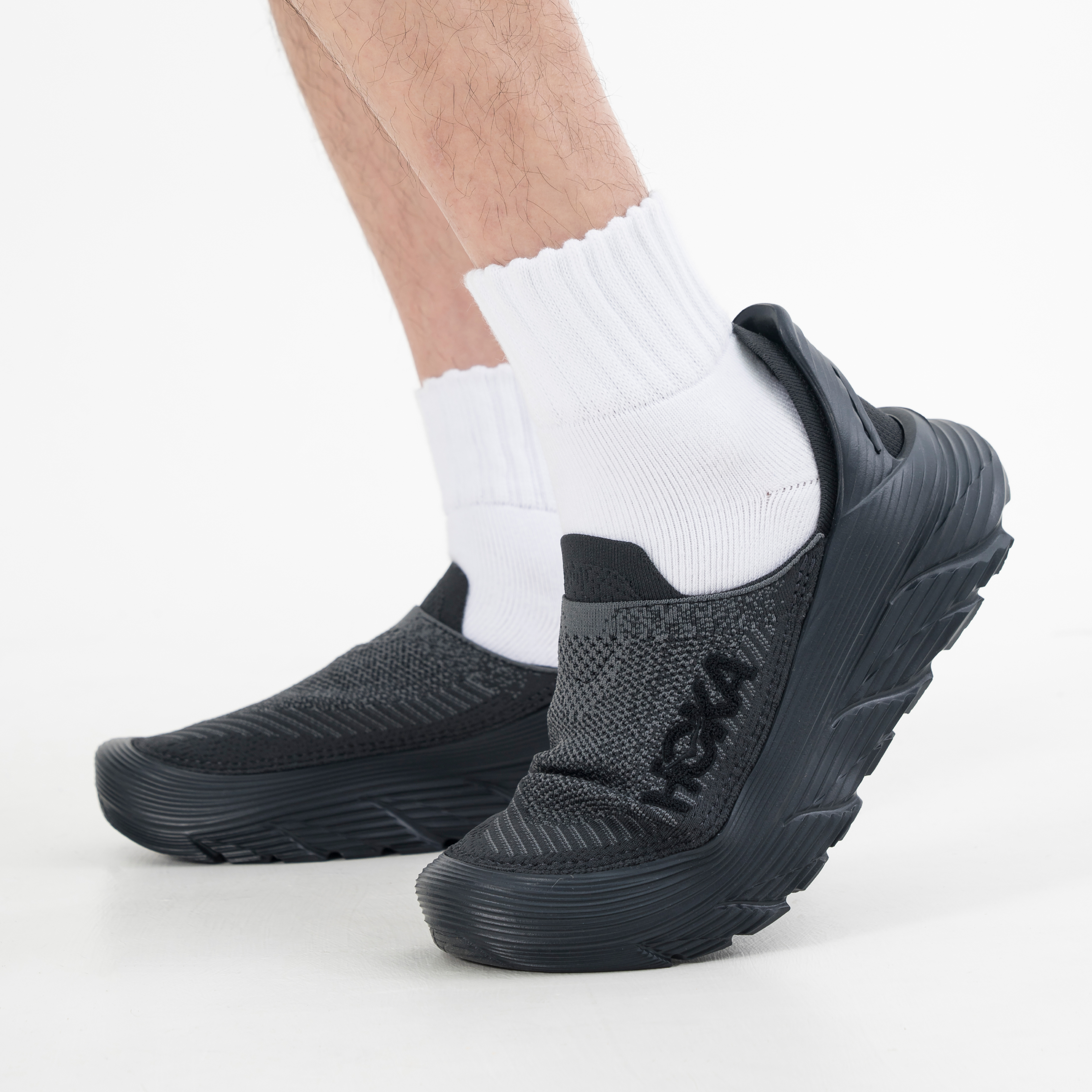 HOKA ONE ONE Restore TC 恢復鞋