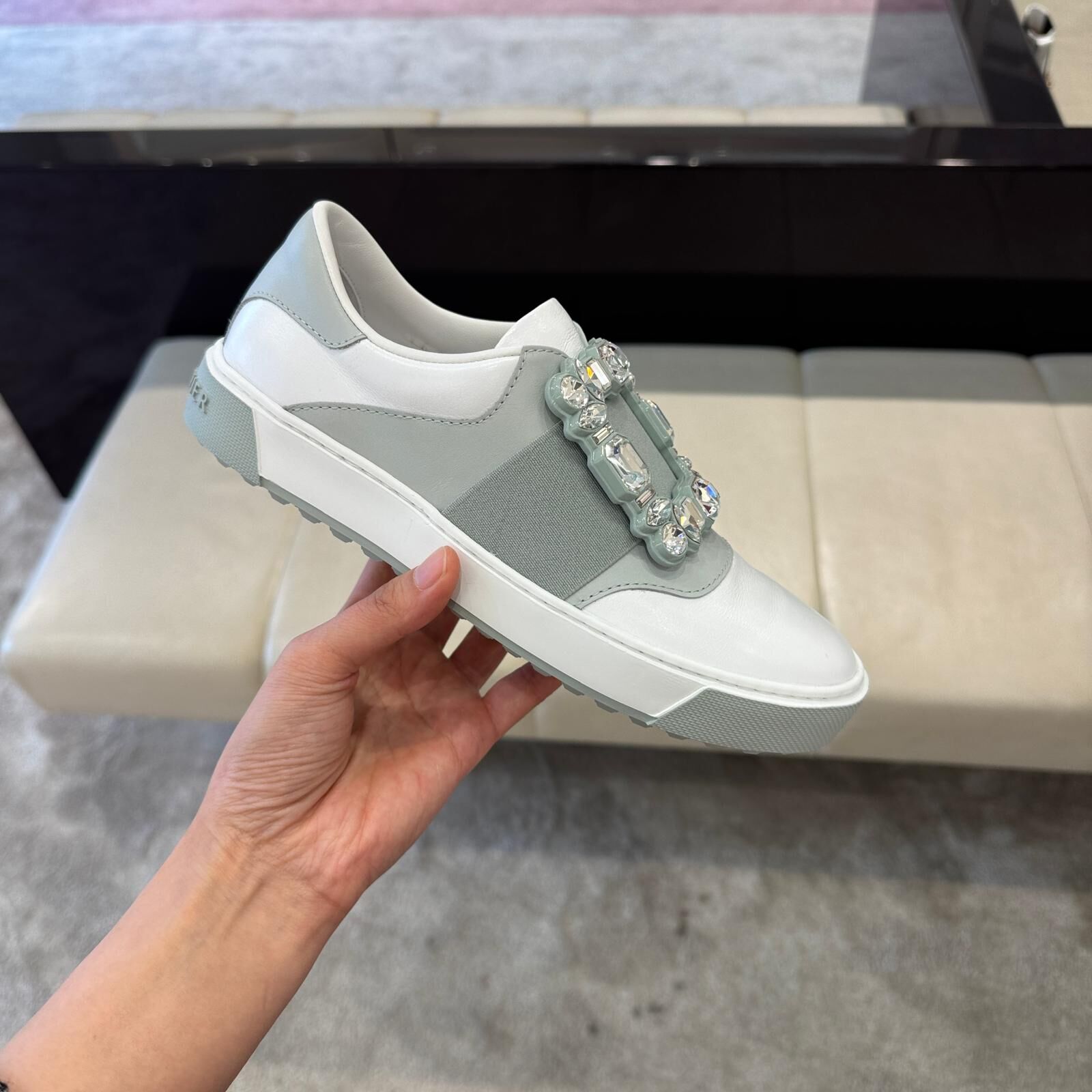 Roger Vivier RV very Vivier strass sneakers Blue