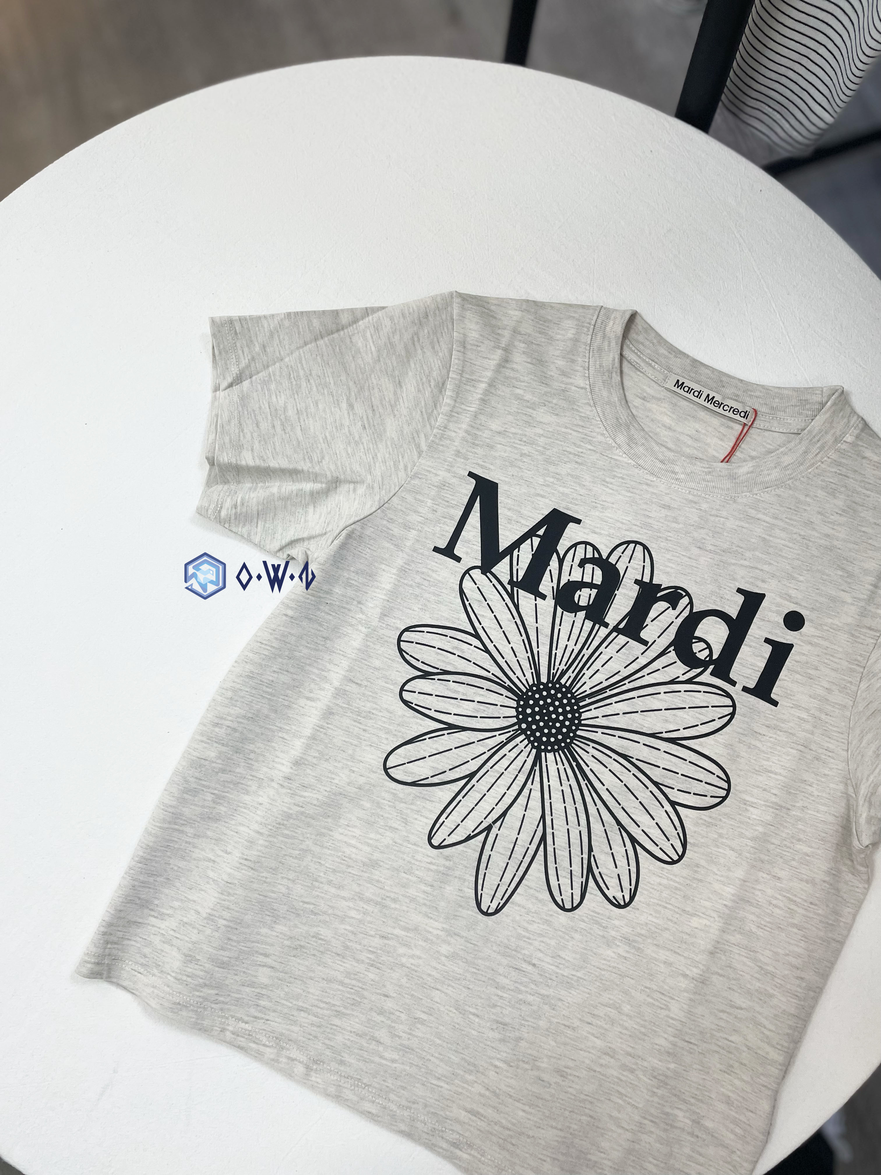 【OWN】Mardi Mercredi 短袖上衣 雛菊 經典款 花花 單一尺寸 短版 燕麥黑