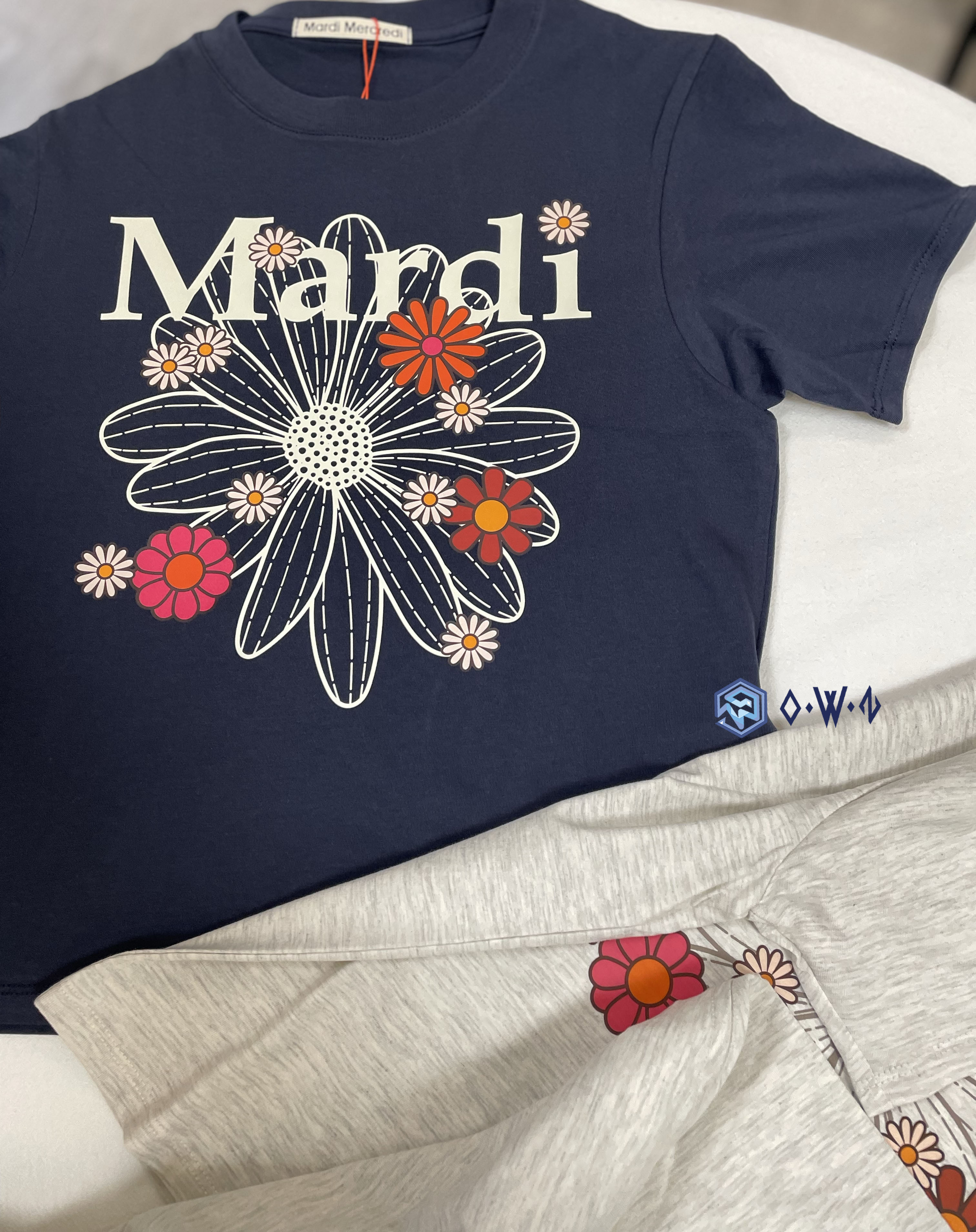 【OWN】Mardi Mercredi 短袖上衣 雛菊 花花 短版 碎花 單一尺寸 燕麥黑 深藍 燕麥褐