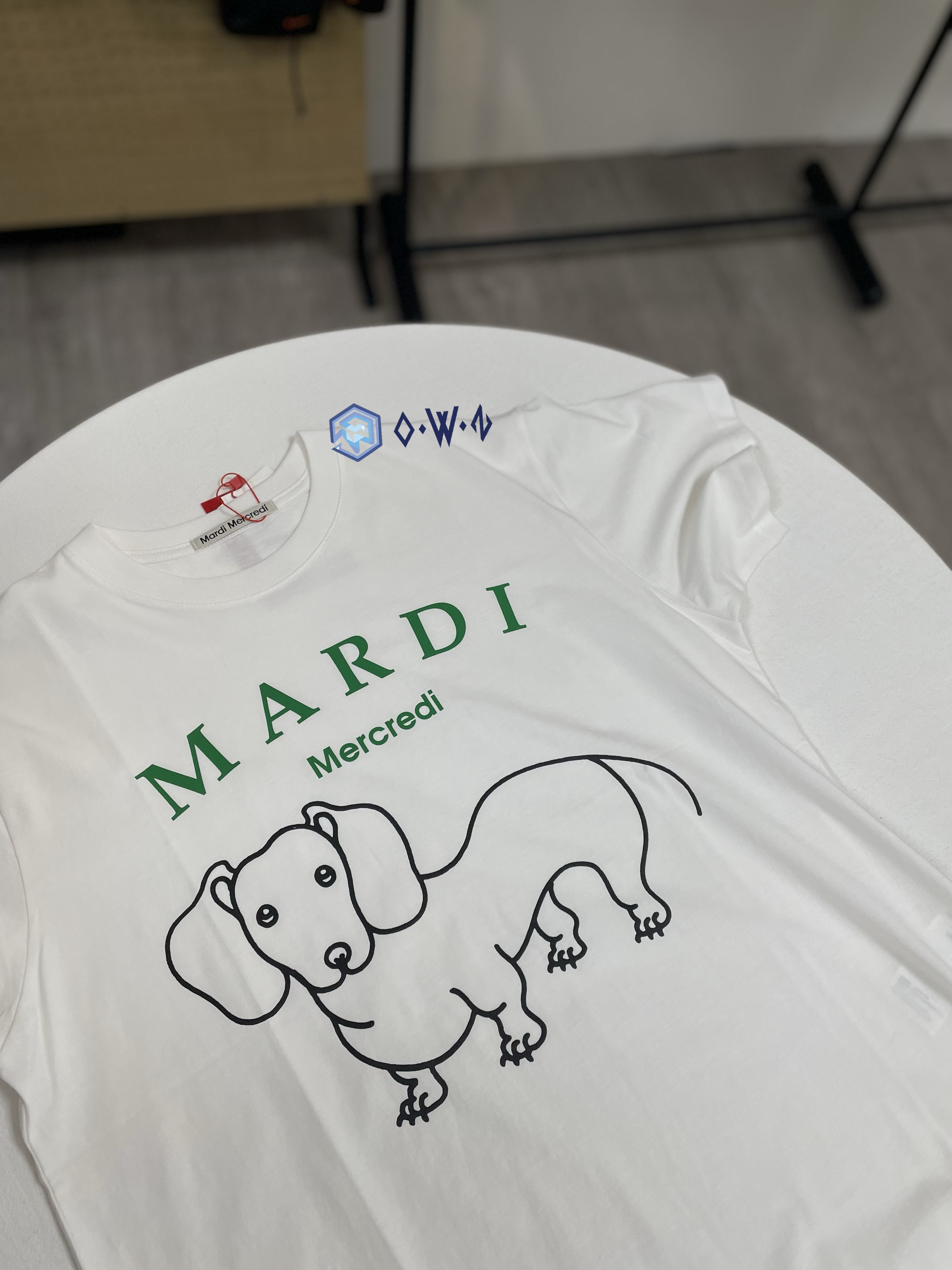【OWN】Mardi Mercredi 短袖上衣 臘腸 狗狗 素描 新款 韓國限定 單一尺寸 白綠