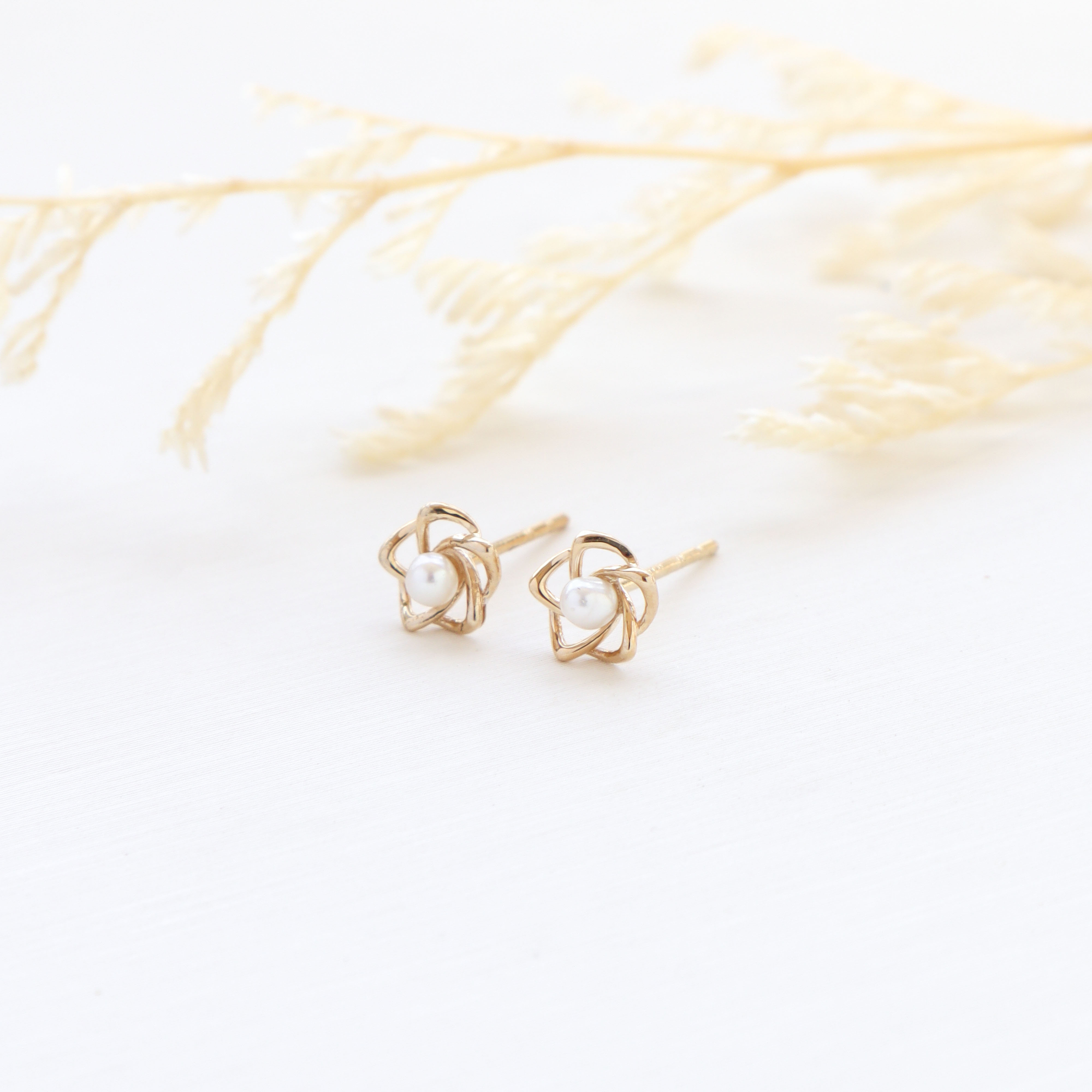 10K/線條小花珍珠耳環