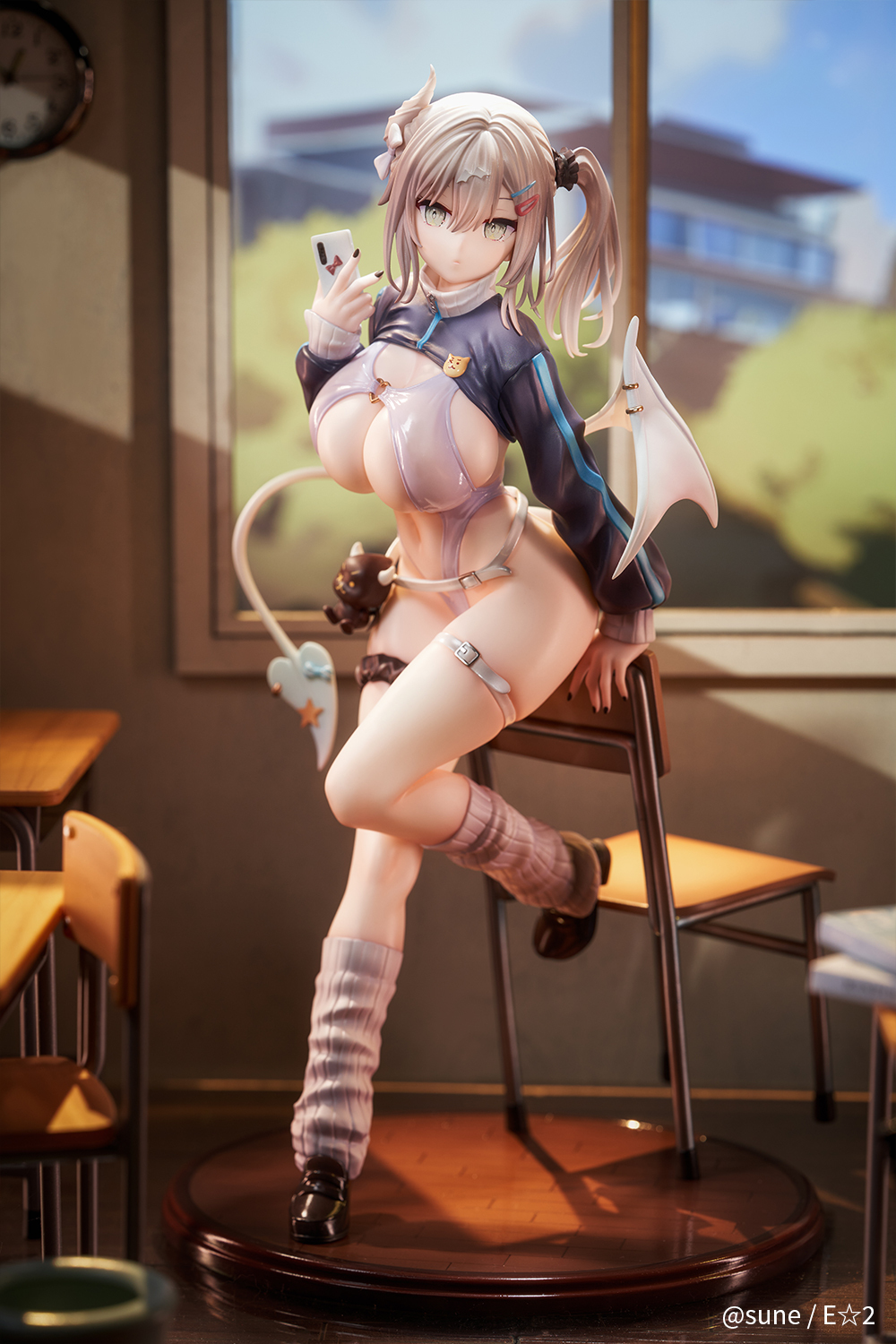Silent Gal Succubus Shinomiya Yuki Illustrated by sune