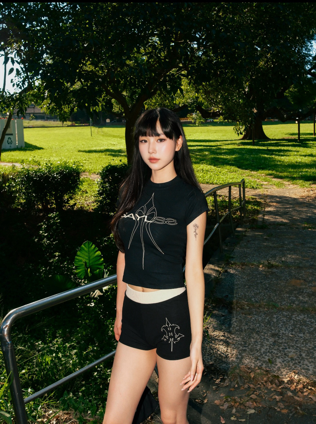 SAYLESS X ATONE "SAYLSS" 女裝短袖