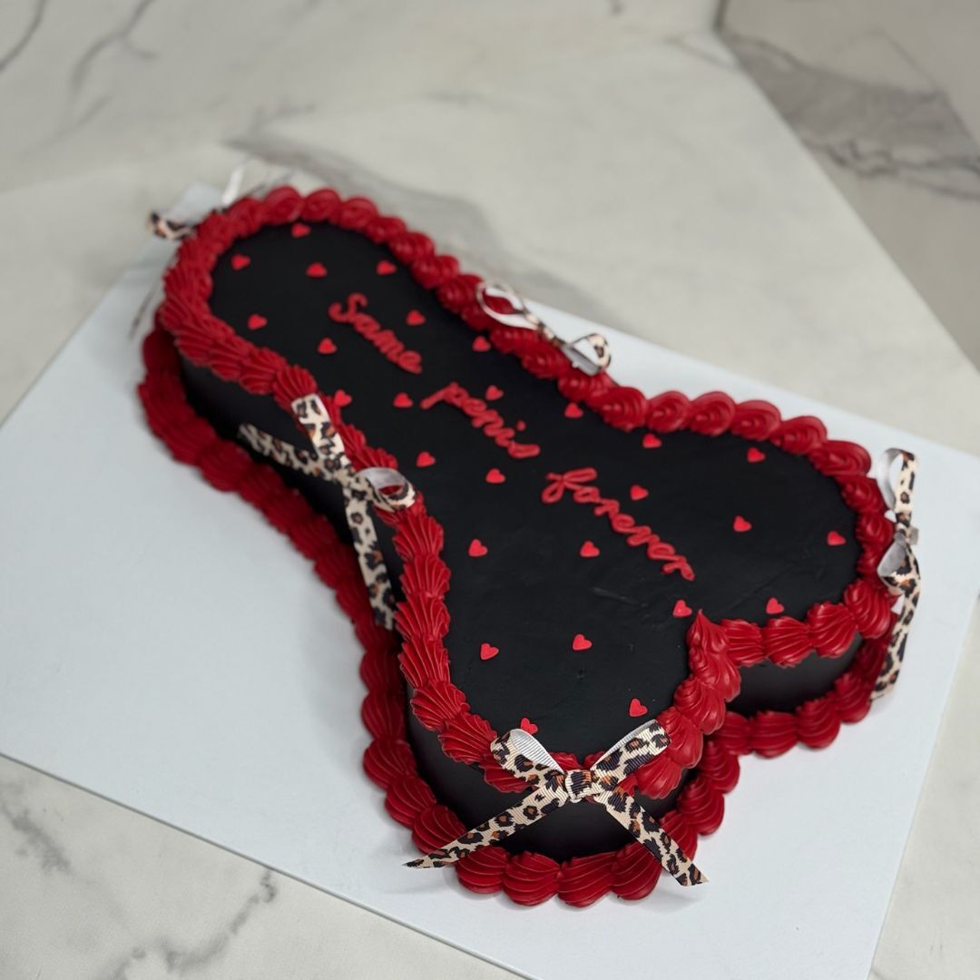 Big penius Cake
