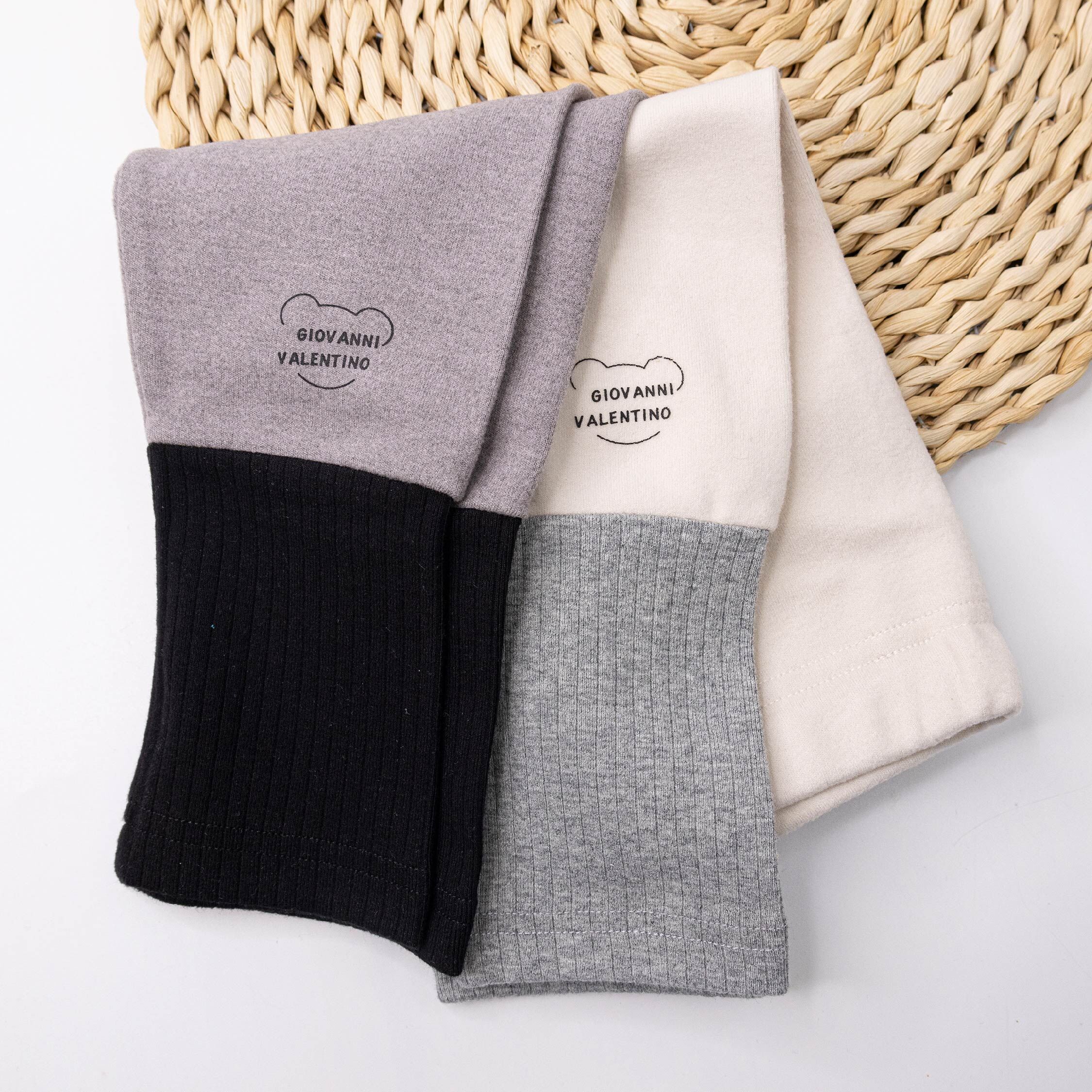 范侖鐵諾【32566】英字小熊剪影坑條拼接長褲＊二色