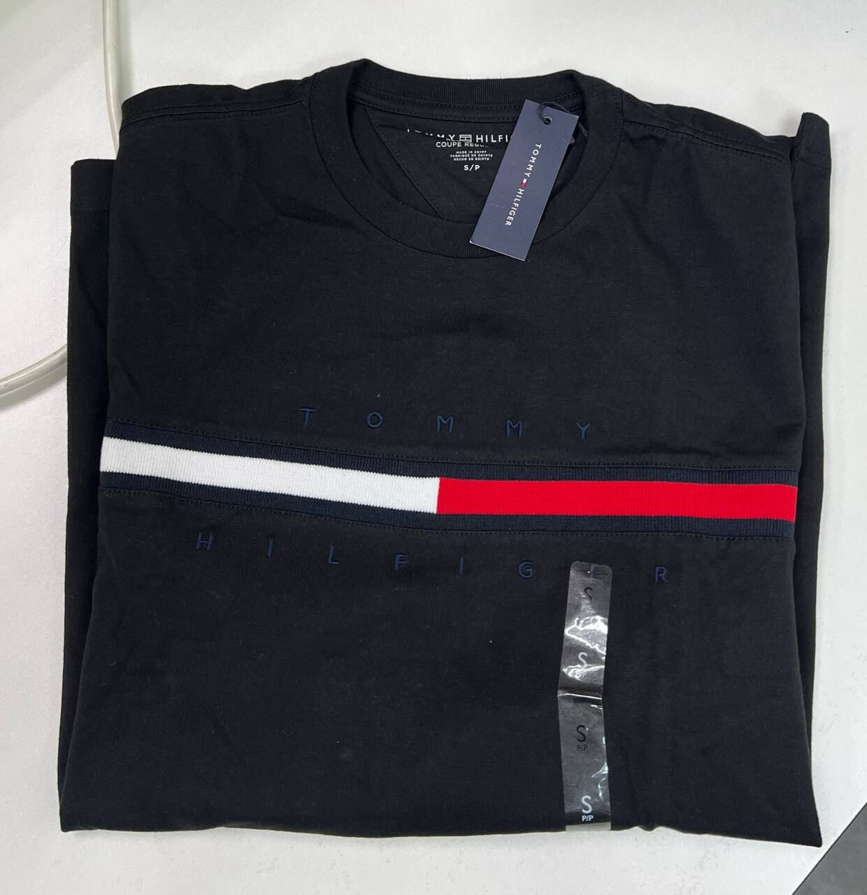 [S] TOMMY HILFIGER BLACK EMBROIDERED FLAG LOGO T-SHIRT, 78JA522-001 (STH1441)