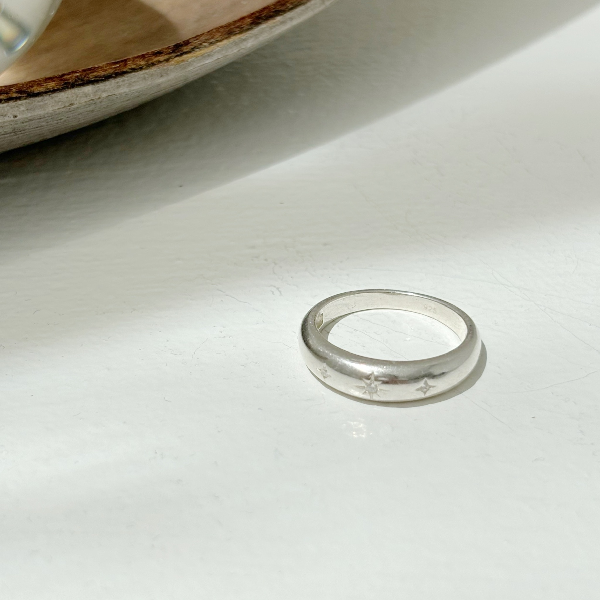 光面星芒鋯石厚戒指