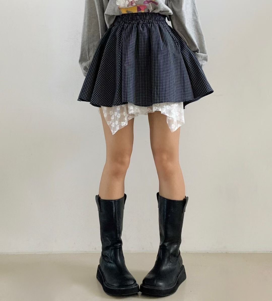 格子傘狀拚不規則白蕾絲短裙