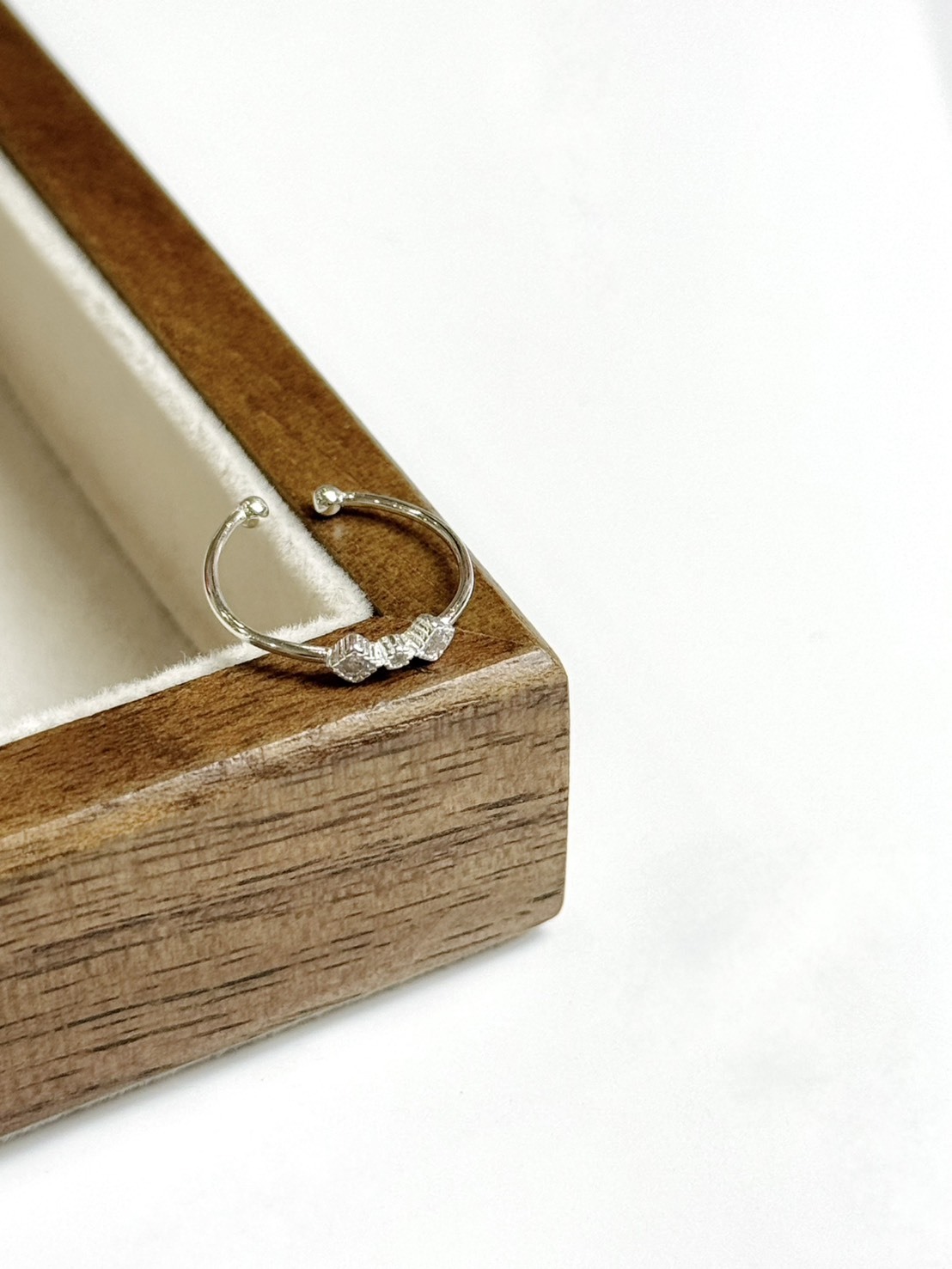 極簡主義純銀尾戒