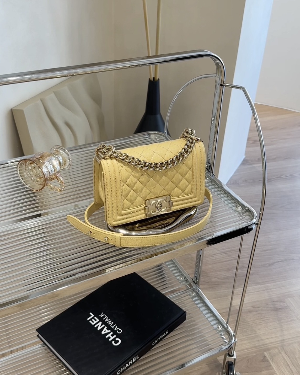 CHANEL｜荔枝 BOY20 淺黃色