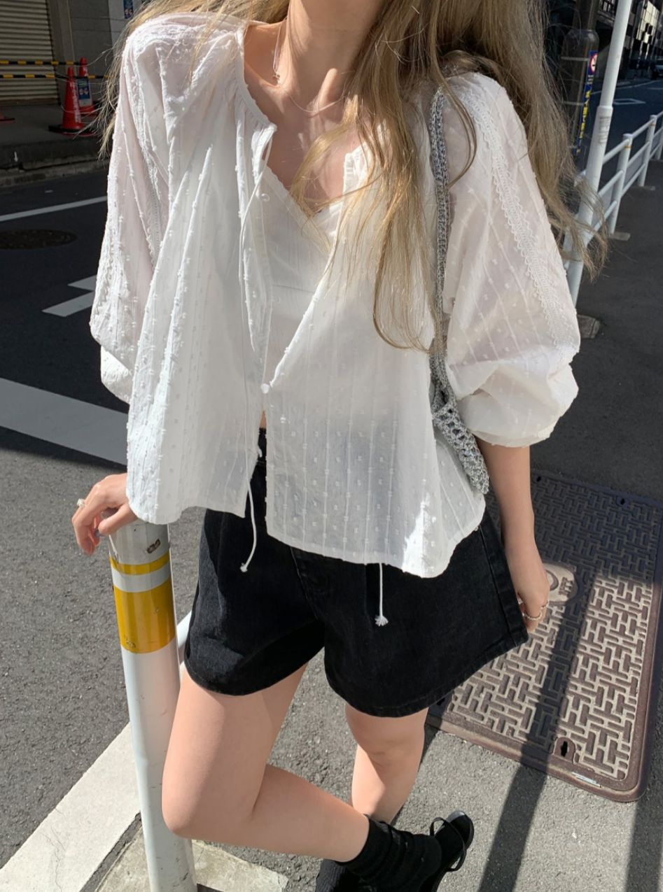 蕾絲立體感上衣