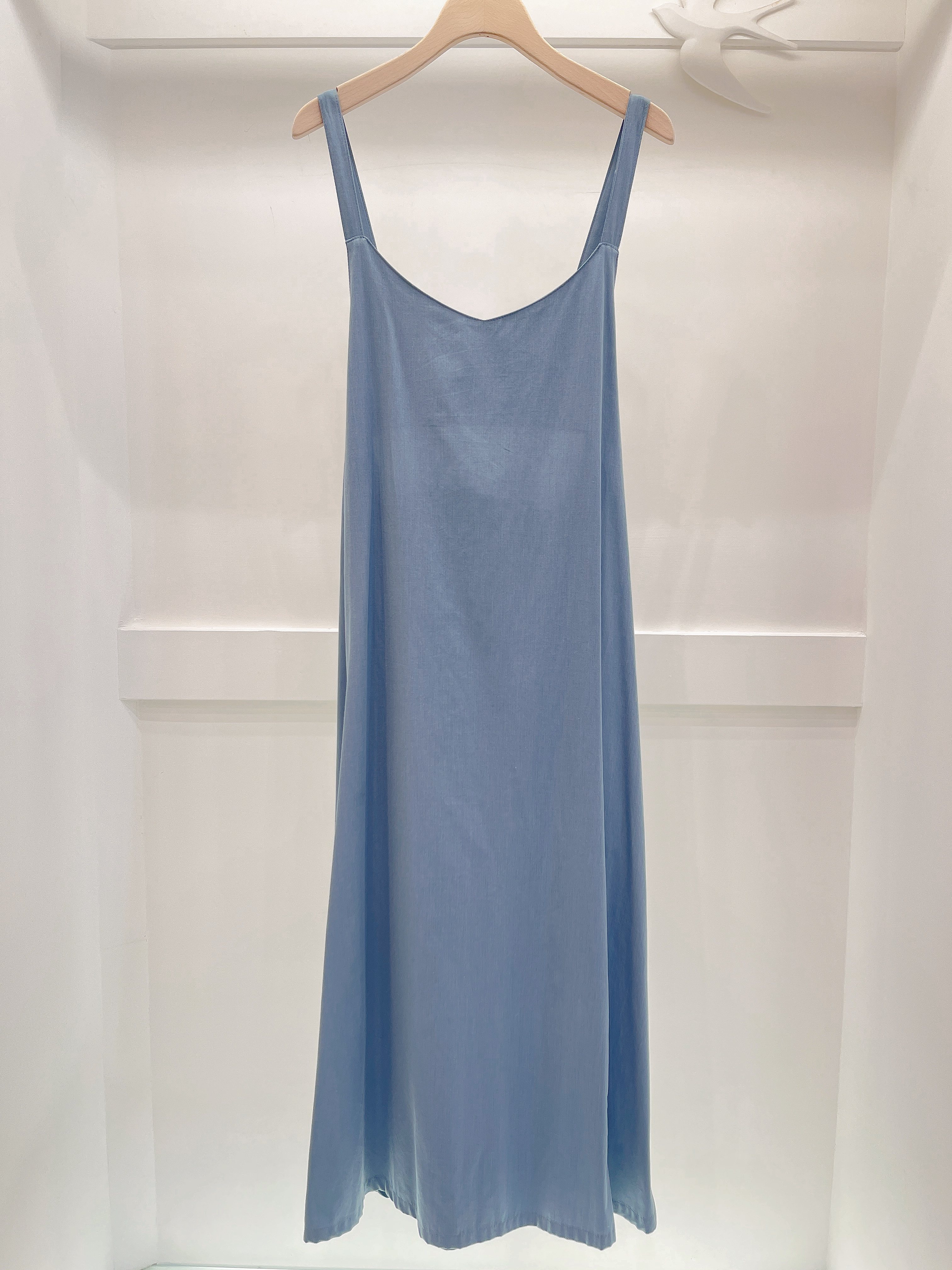 寛吊帶v領連身裙