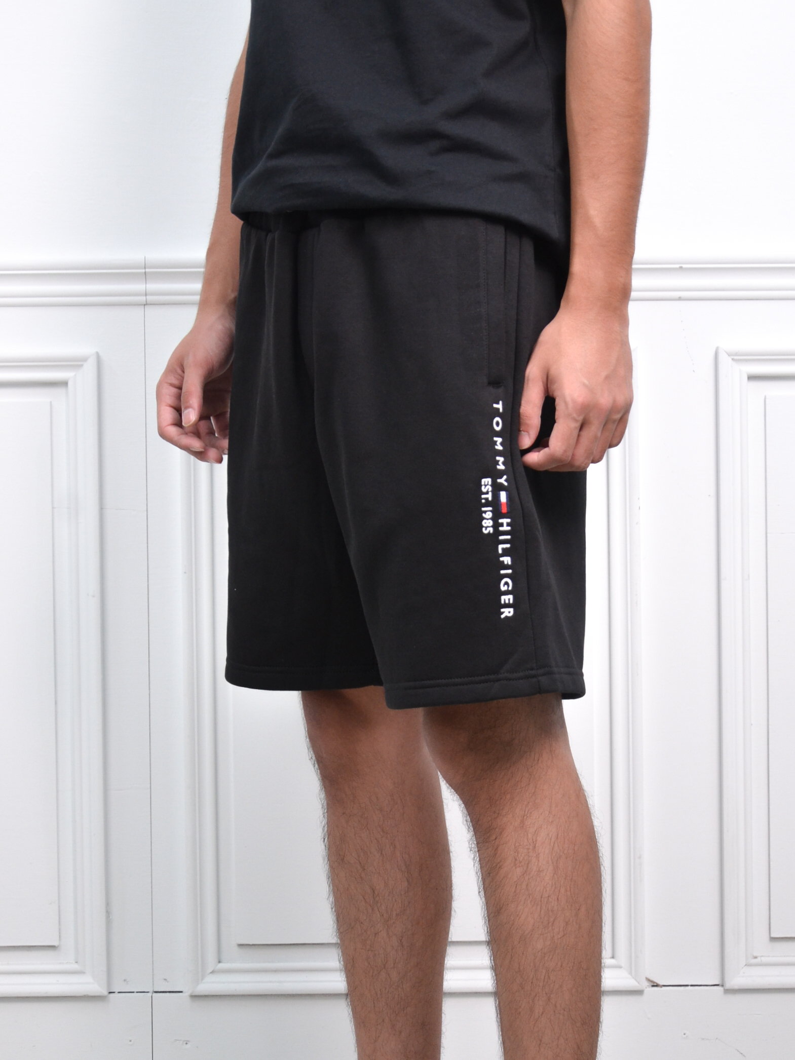 Tommy Hilfiger Shorts 刺繡字樣短褲 黑/白/灰/藍
