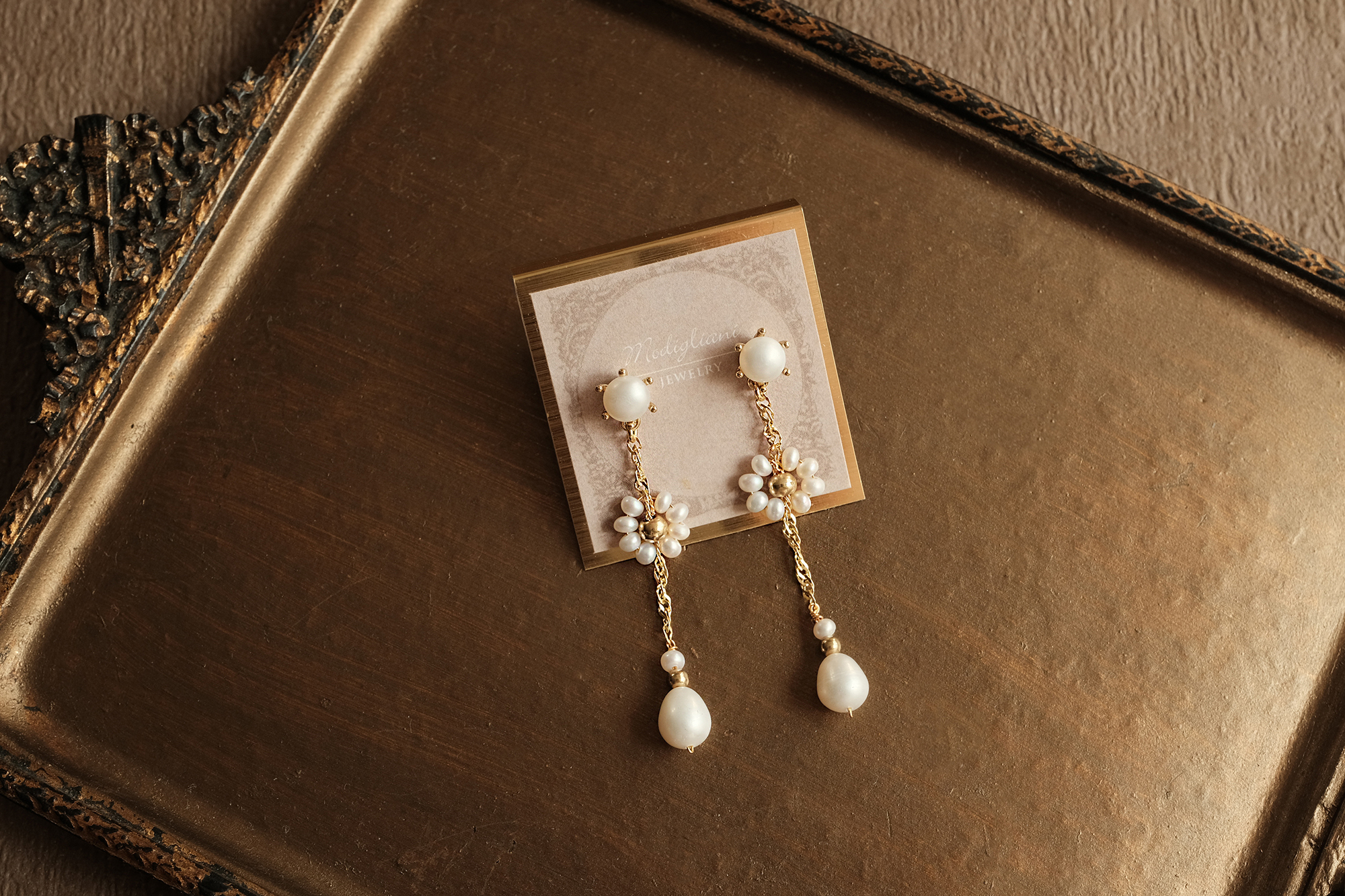 霧漫花徑耳環(長版)