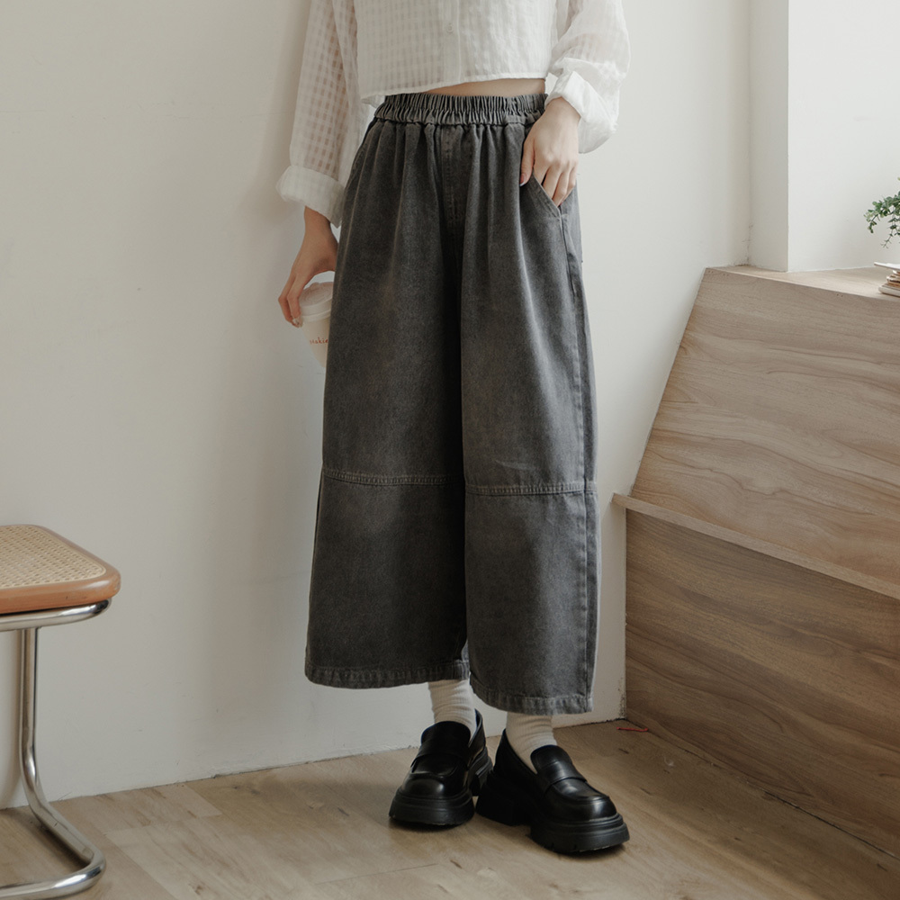 Denim cut-out cocoon-style cropped trousers, available in two colors【04011824】in stock+pre-order