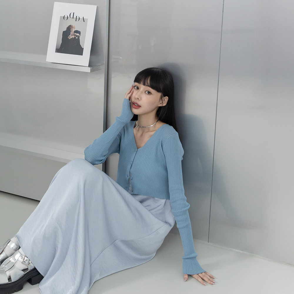 Slightly translucent pitted knitted long-sleeved buttoned top sold in three colors【02011188】in stock+pre-order