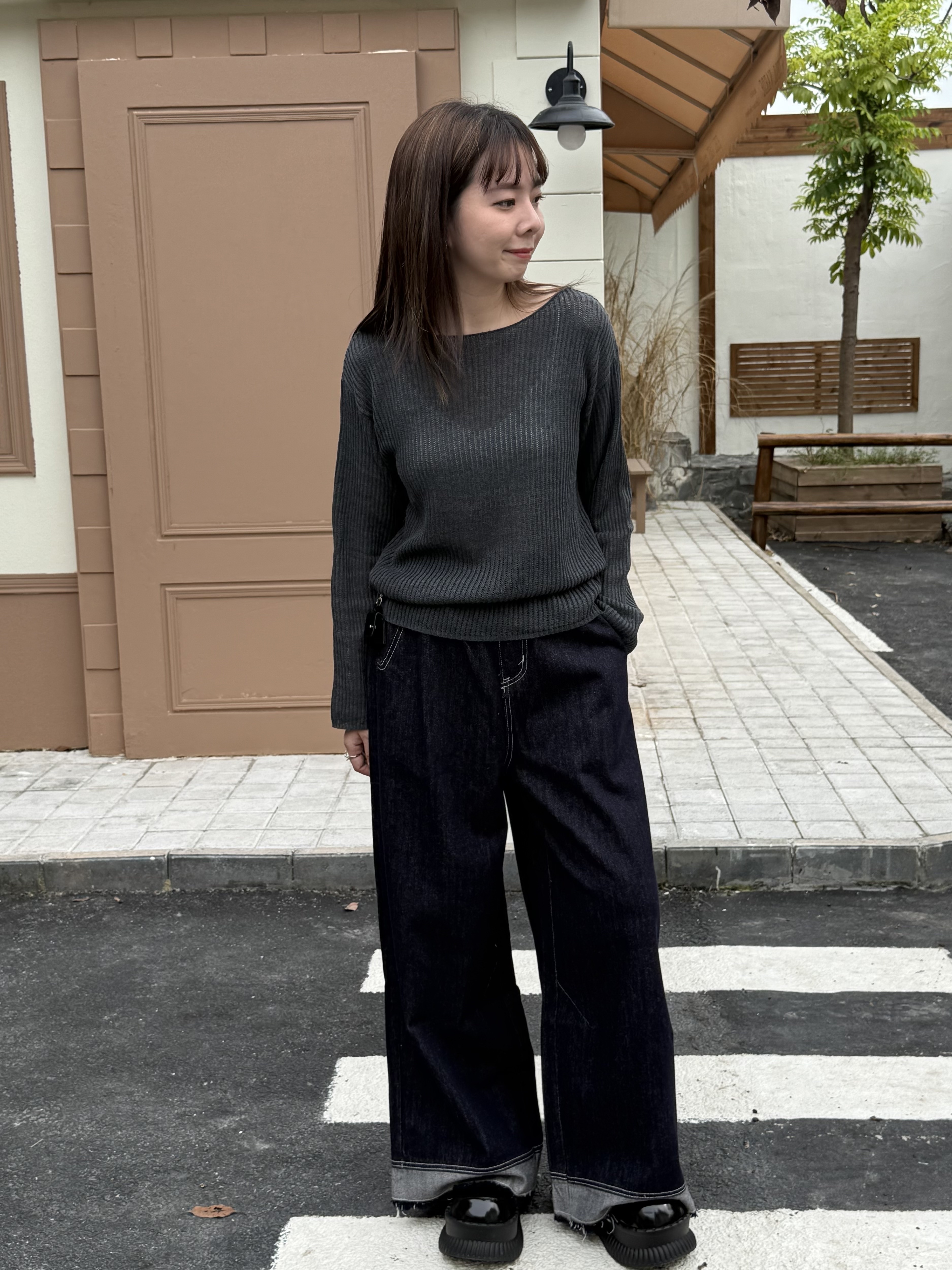 反折褲腳鬆緊寬褲