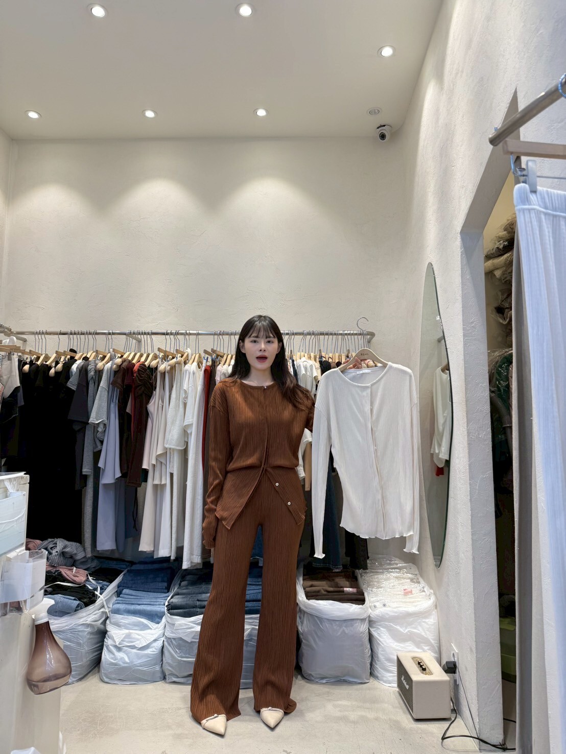 RH5011 坑紋木耳邊開胸薄長袖