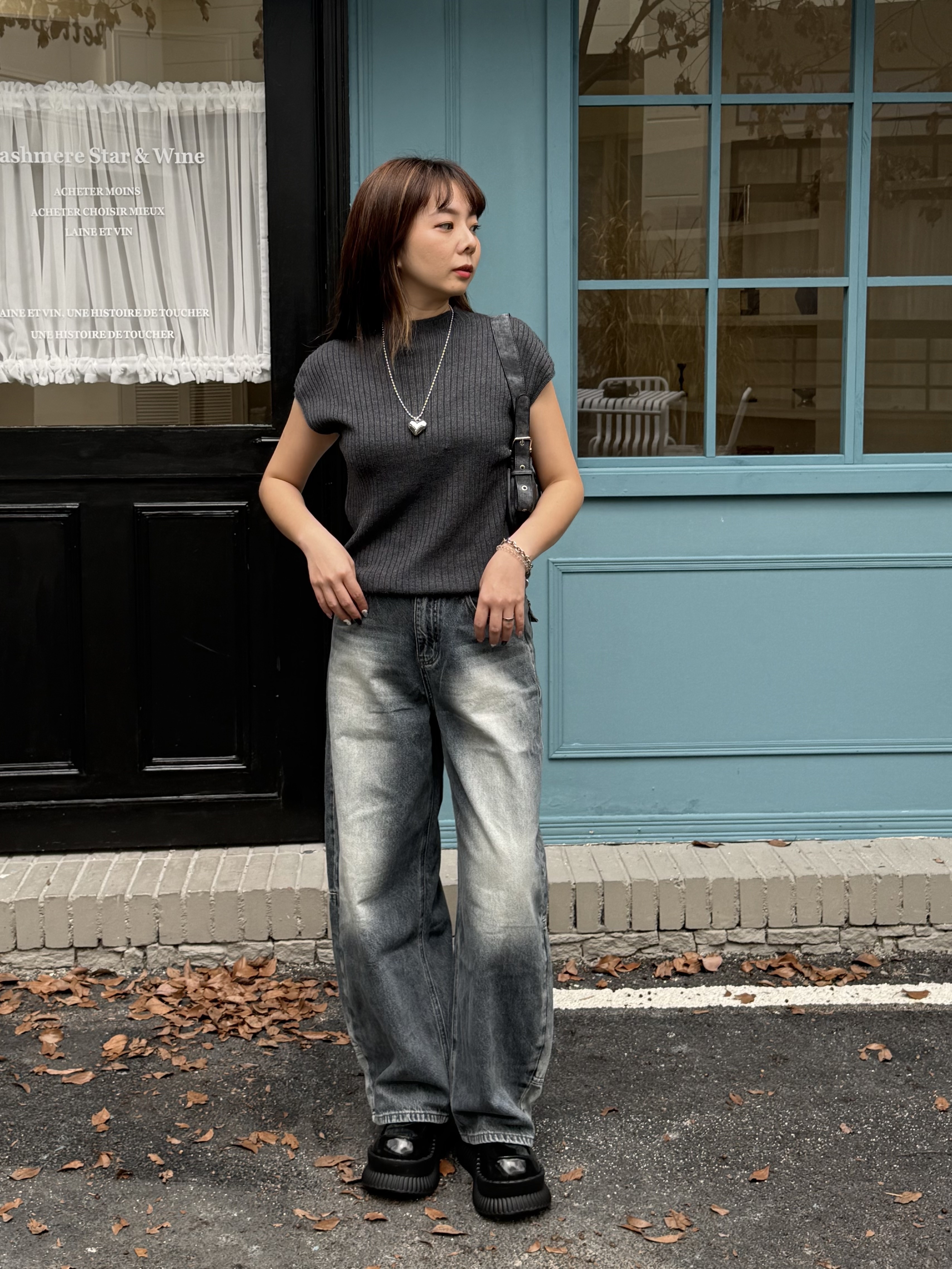 刷色牛仔彎刀褲