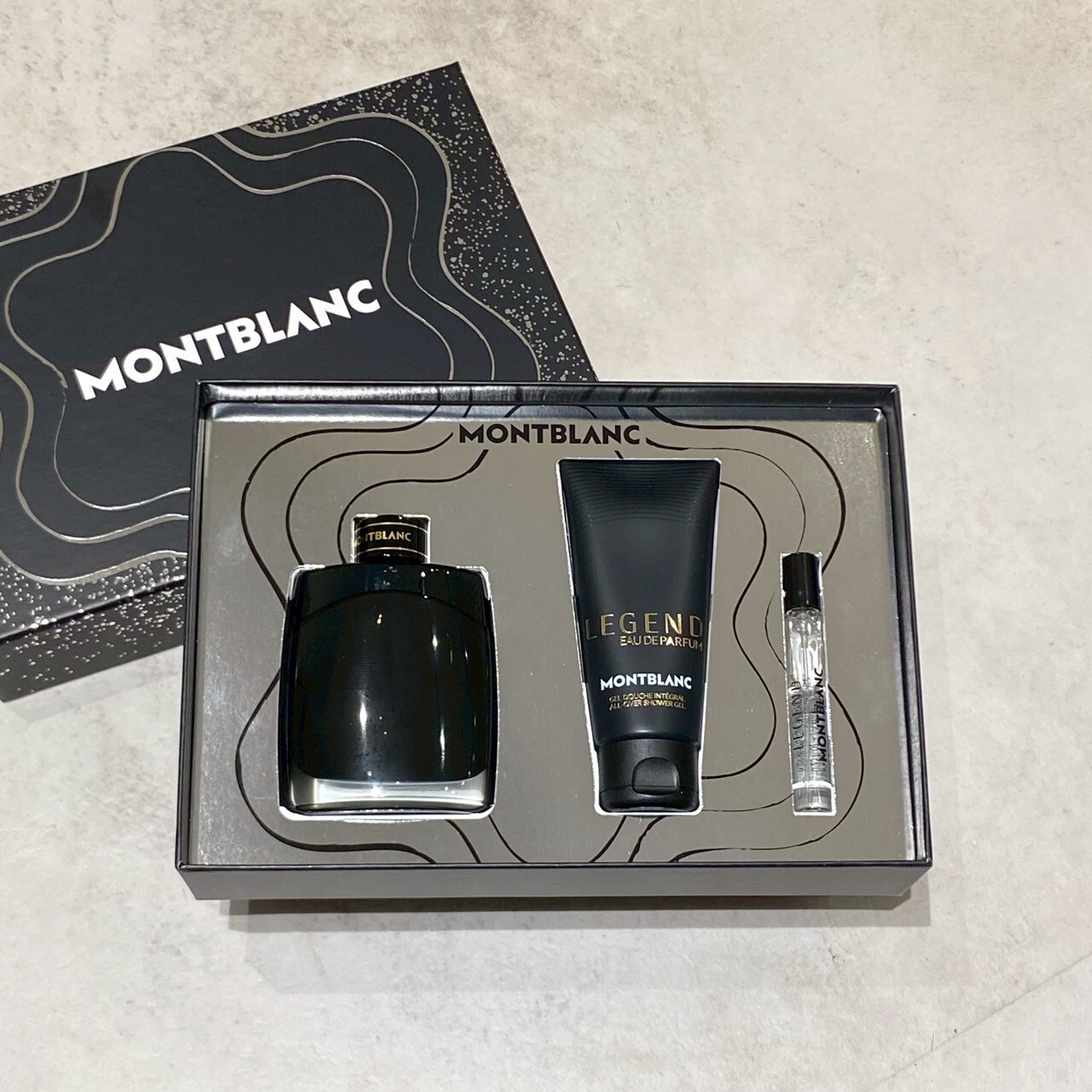 Montblanc 萬寶龍 傳奇至尊男仕淡香水禮盒 (淡香精100ml+隨行香氛7.5ml+沐浴精100ml)