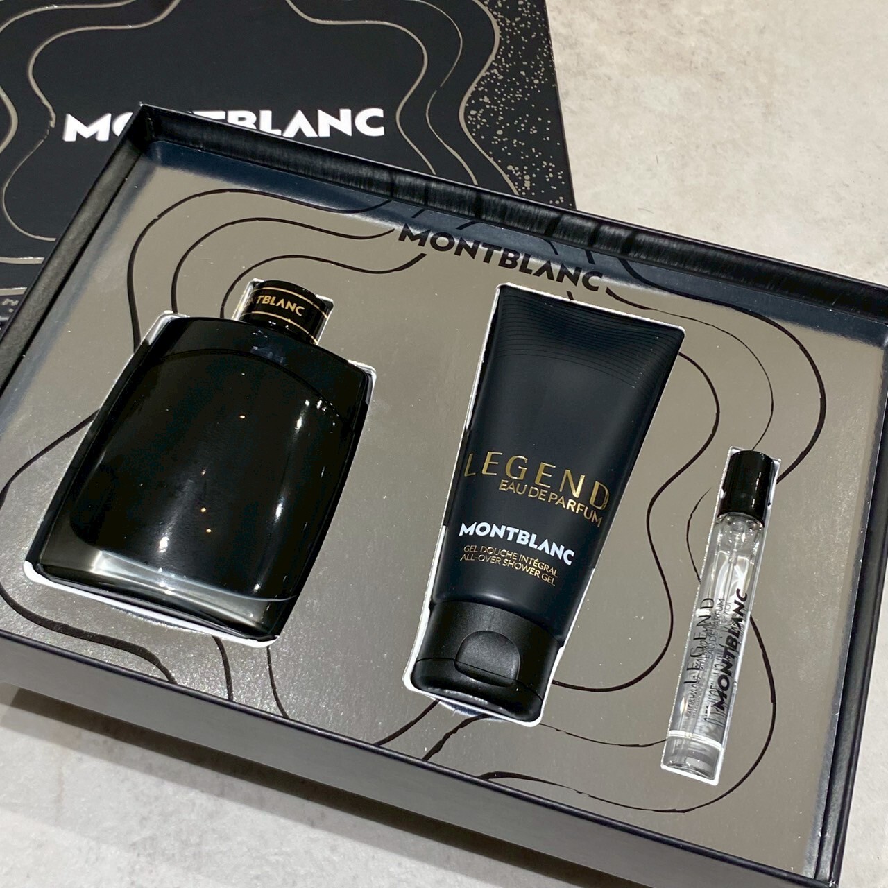 Montblanc 萬寶龍 傳奇至尊男仕淡香水禮盒 (淡香精100ml+隨行香氛7.5ml+沐浴精100ml)