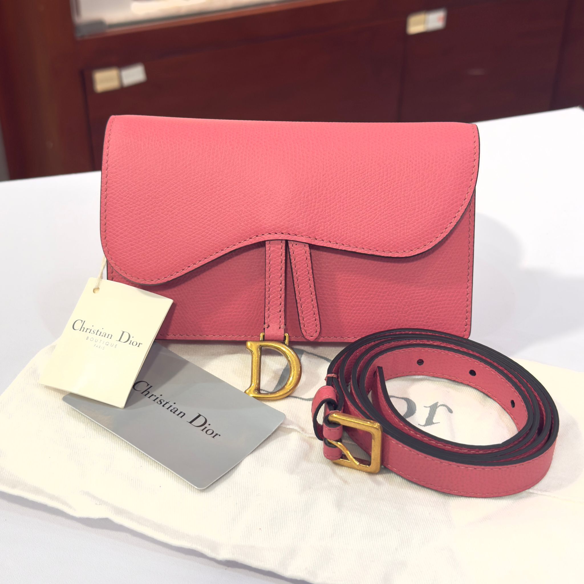 全新DIOR 馬鞍腰包 粉色金扣 S5619CWVG -59PU #BRAND NEW #香榭站正品