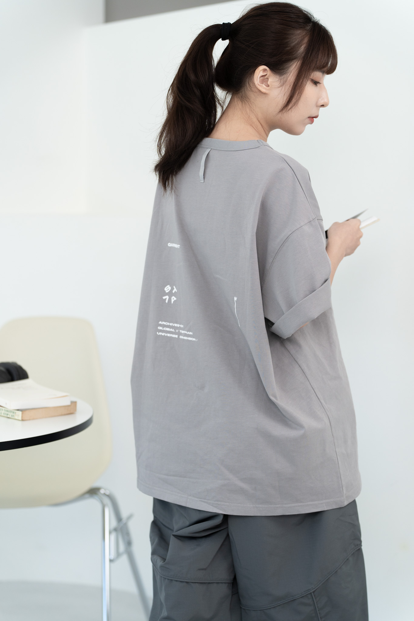 SATIVA品牌 經典草寫logo T-01