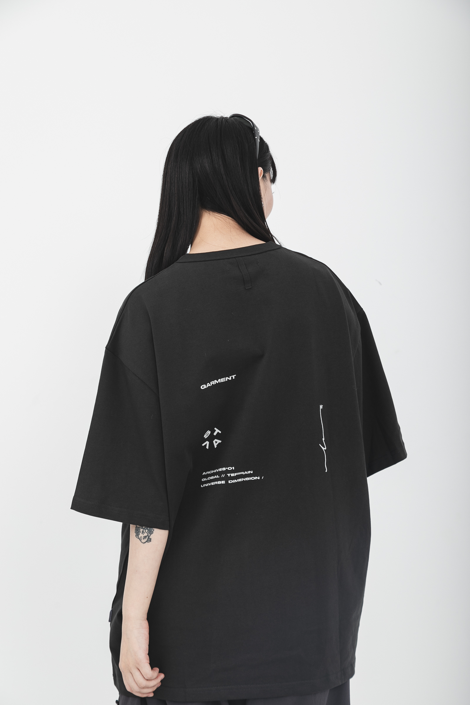 SATIVA品牌 經典草寫logo T-01