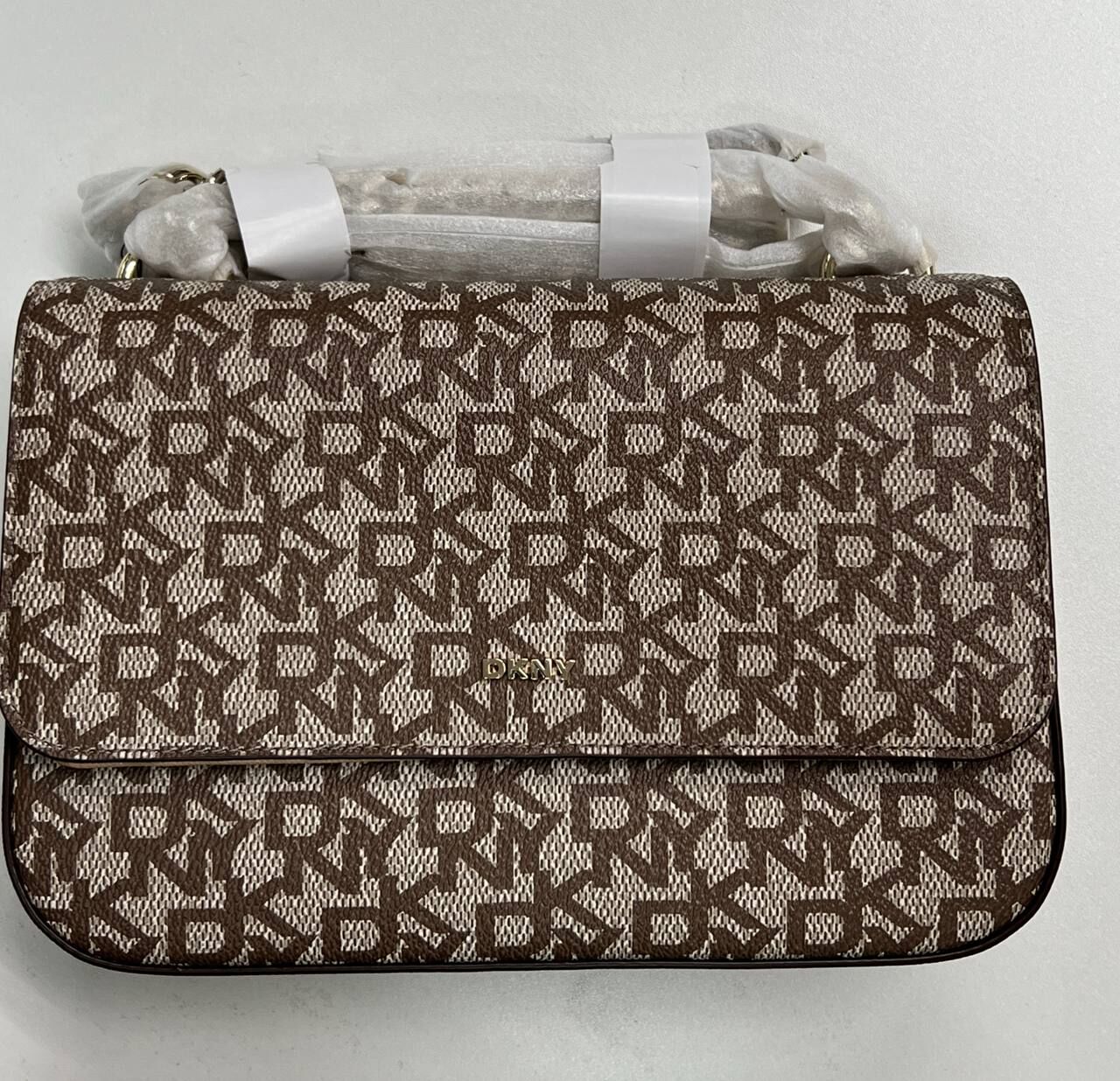 [S] DKNY CHINO/SANDCASTLE R213JA14-7HY FLAP OVER CROSSBODY BAG, 755404059900 [FINAL SALE] (SD1507)